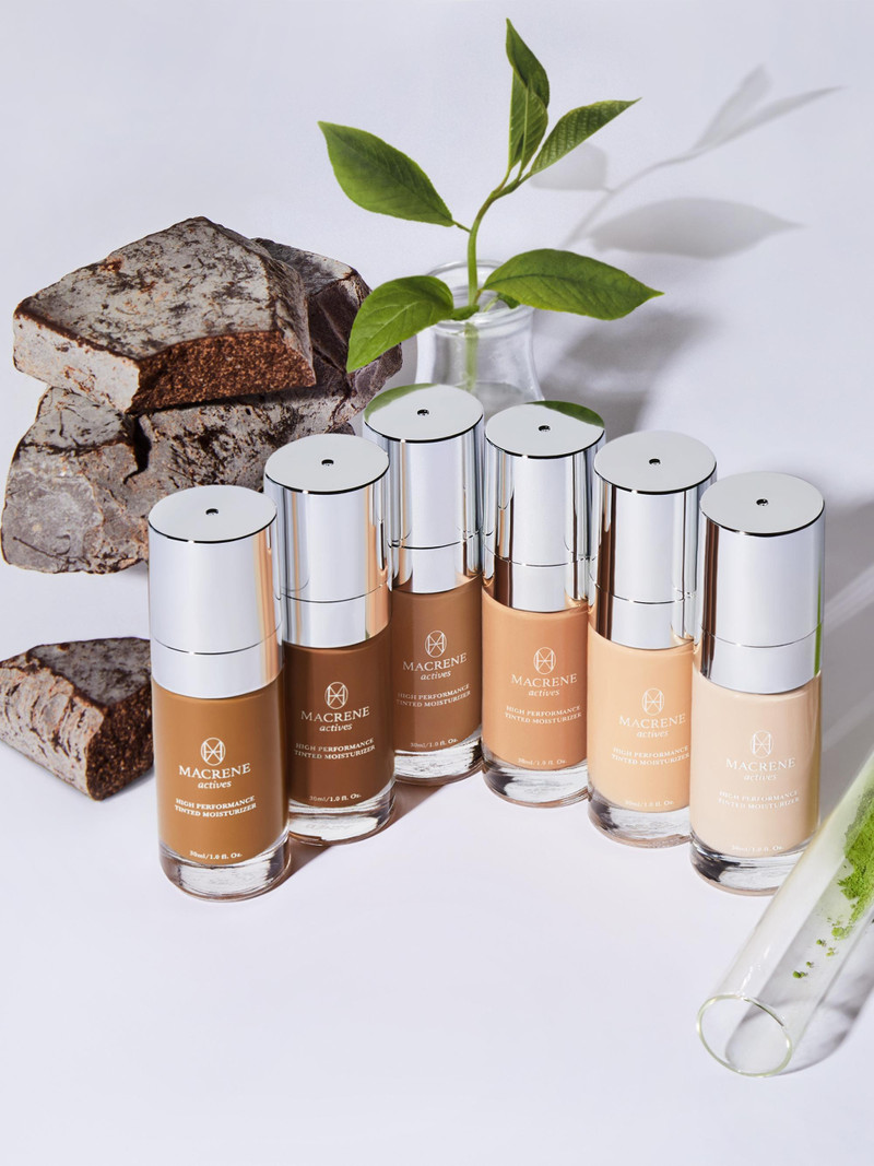 Women's High Performance Tinted Moisturizer - Light 4