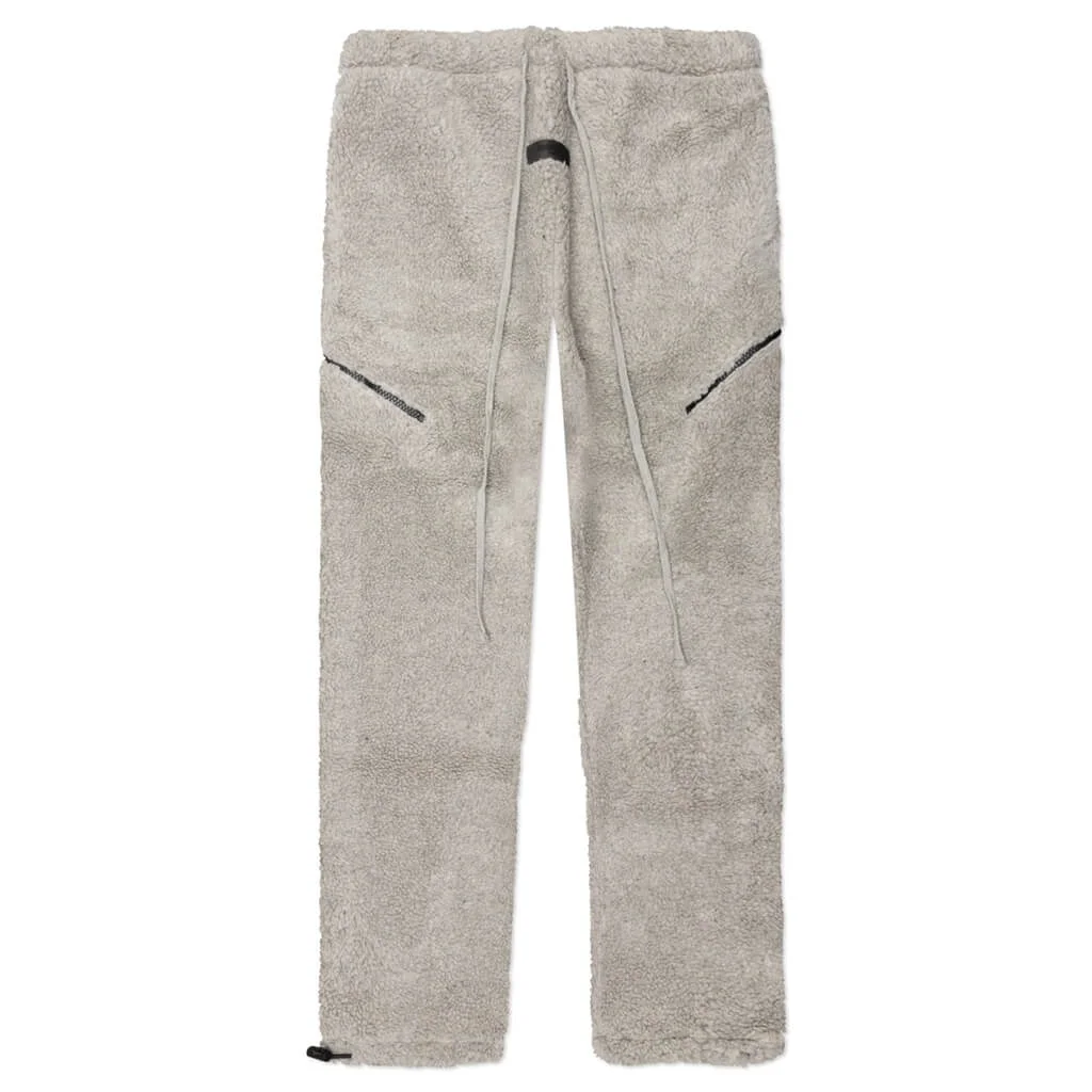 FEAR OF GOD ESSENTIALS RELAXED POLAR FLEECE PANT - DARK OATMEAL - 1