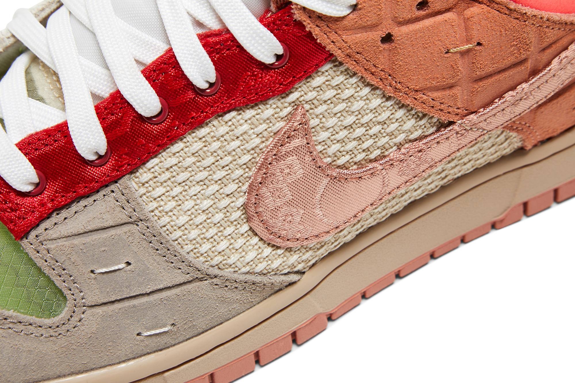CLOT x Dunk Low SP 'What The' - 9