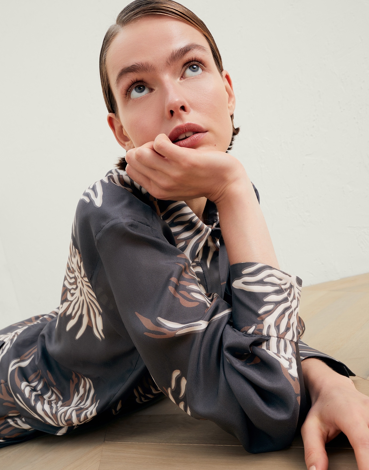Silk marine flower pongee jumpsuit with shiny pocket - 4