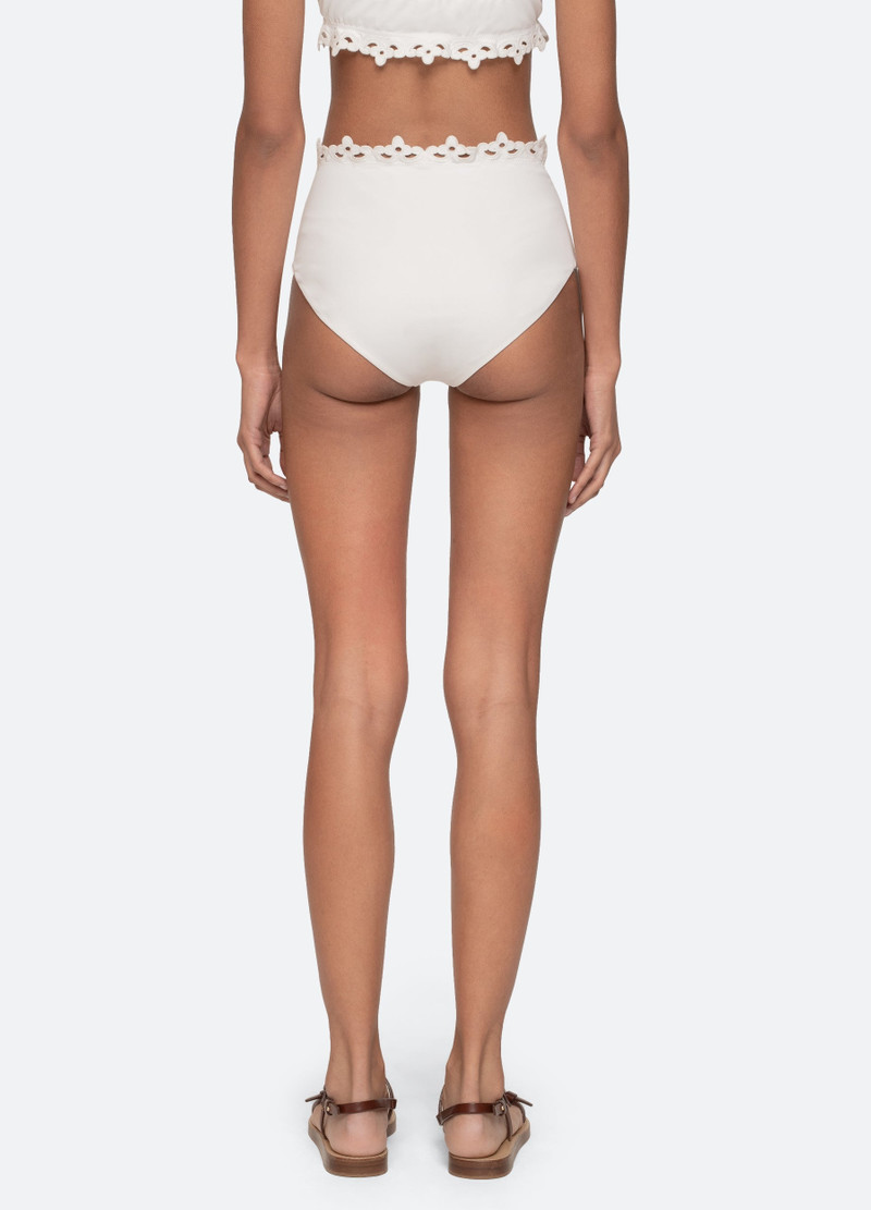 Sea Leila Bikini Bottom outlook