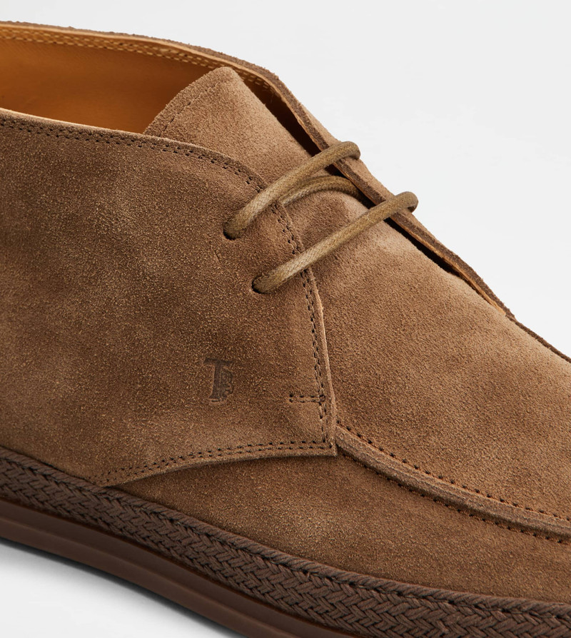 DESERT BOOTS IN SUEDE - BROWN 5