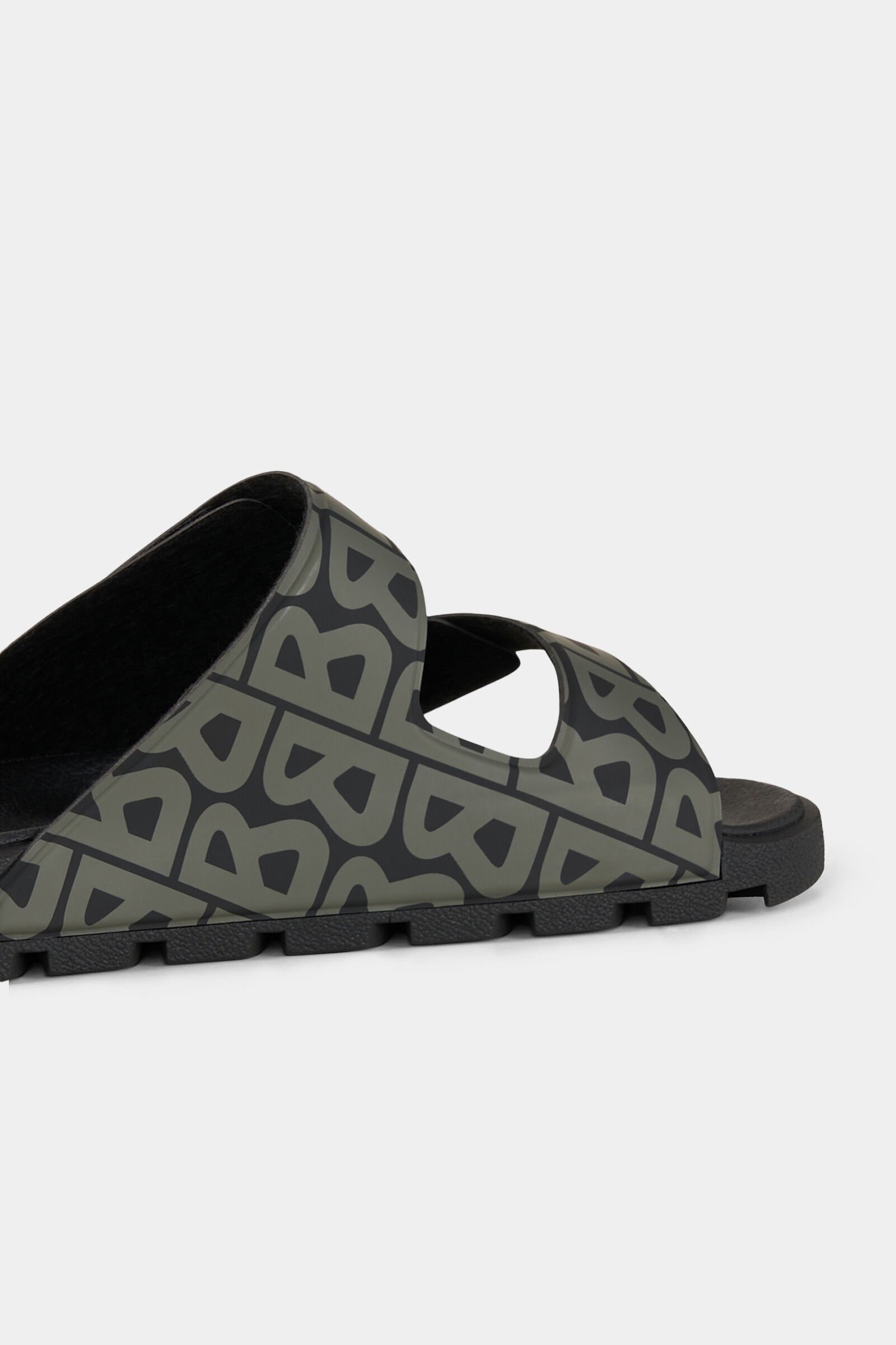 Biarritz Slides in Black/Olive green - 7