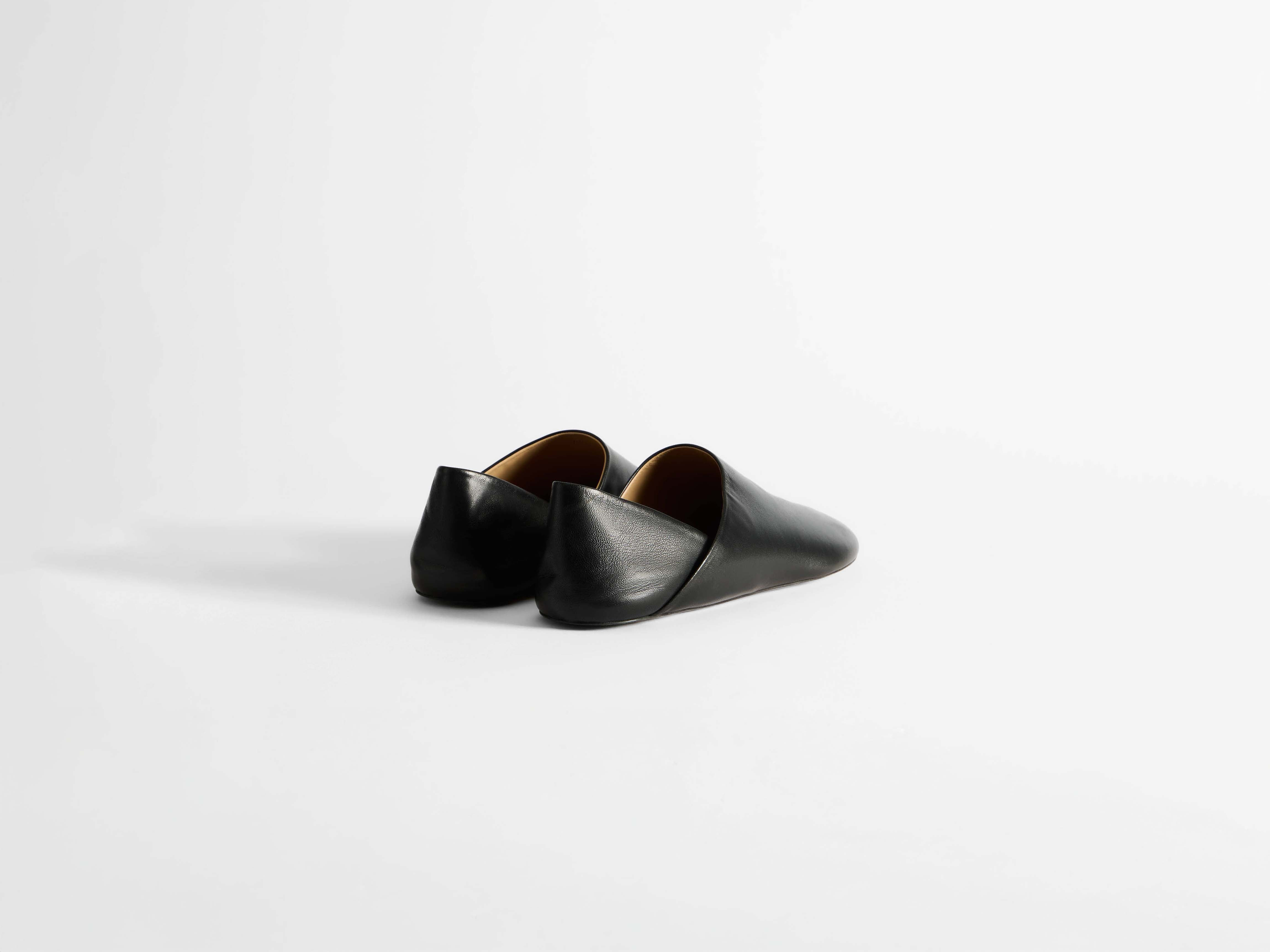 MENS SLIPPER MULES IN BLACK - 4