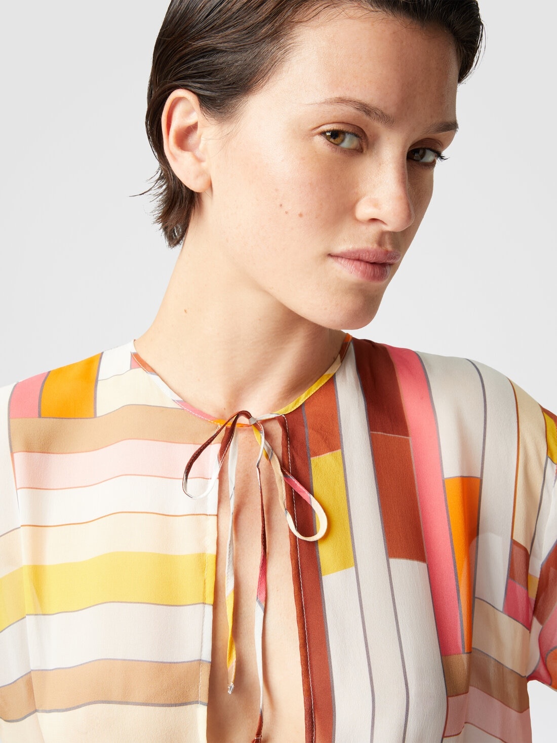 Long cover-up dress in printed silk with long sleeves - 5