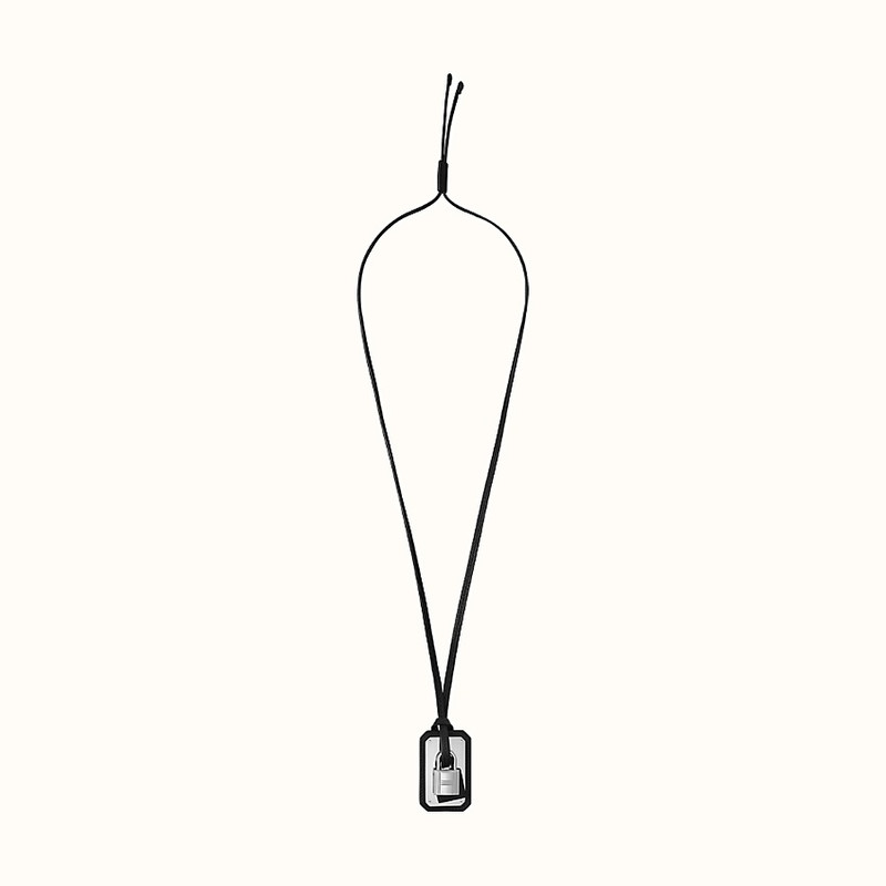 Hermès O'Kelly pendant, large model outlook