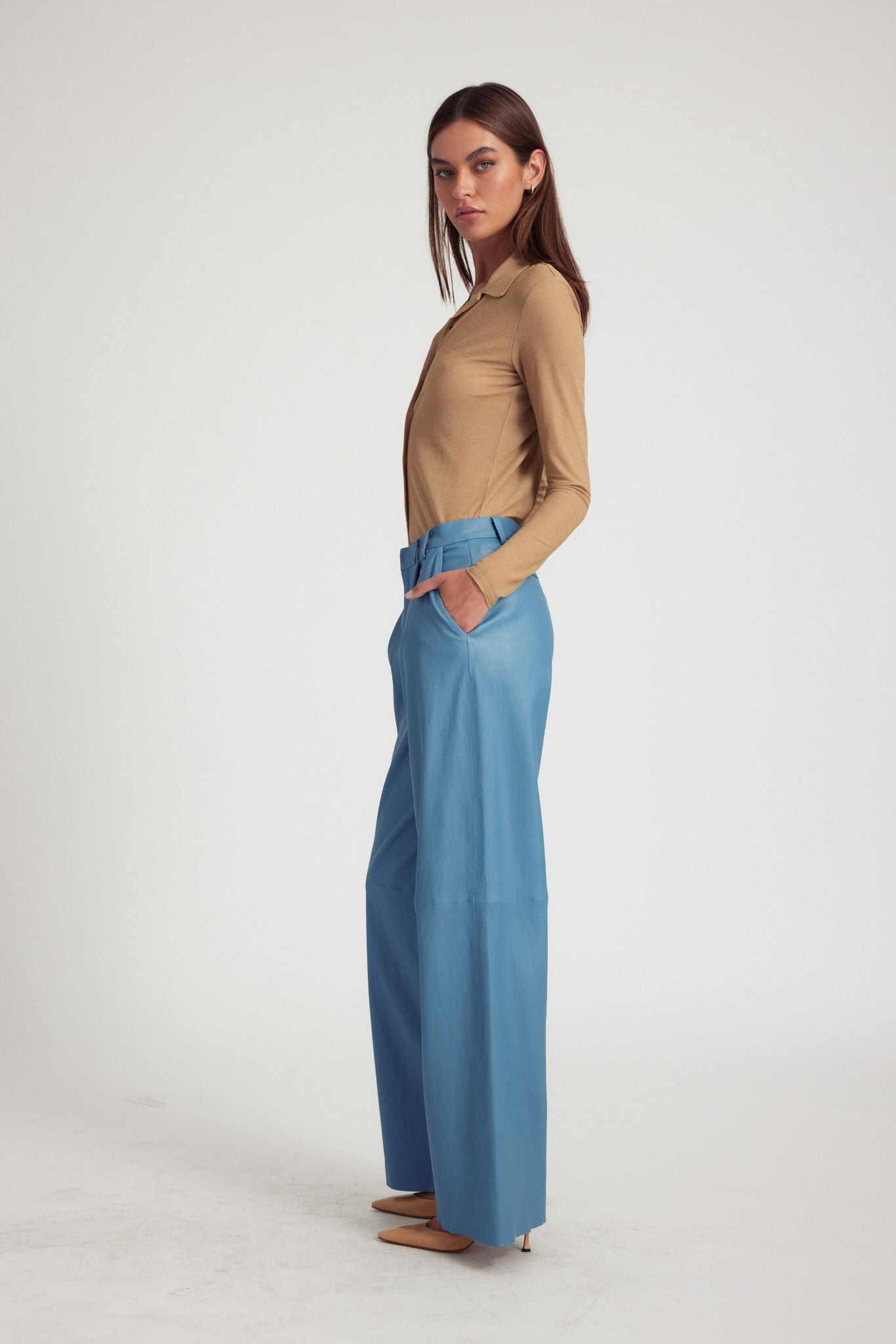 CHAMBRAY BLUE LEATHER PLEATED TROUSERS - 5