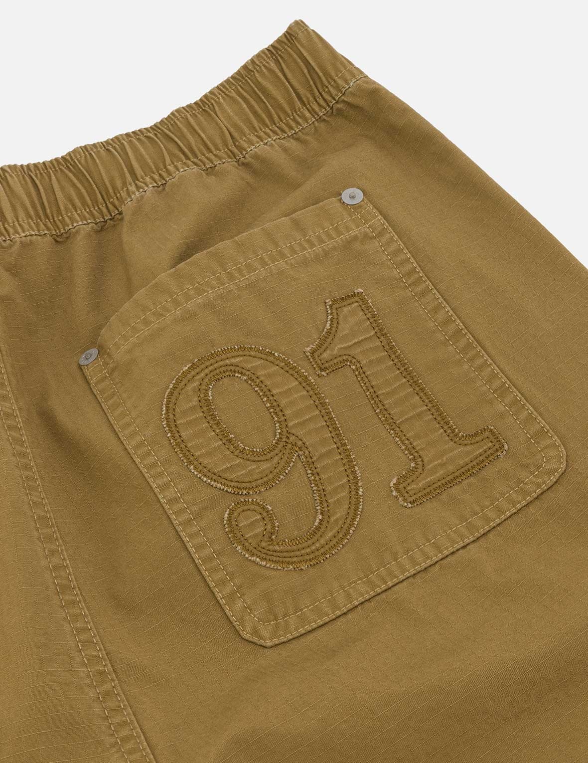 Kamon and "91" Appliqué Embroidery Regular Fit Cargo Shorts - 5