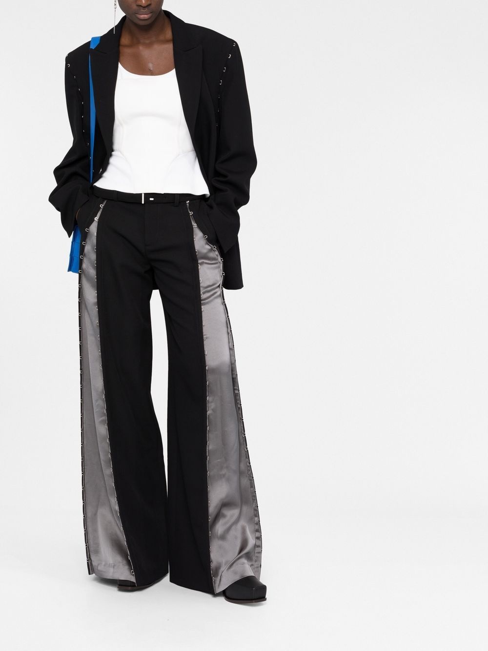 hook-detailed wide leg trousers - 2