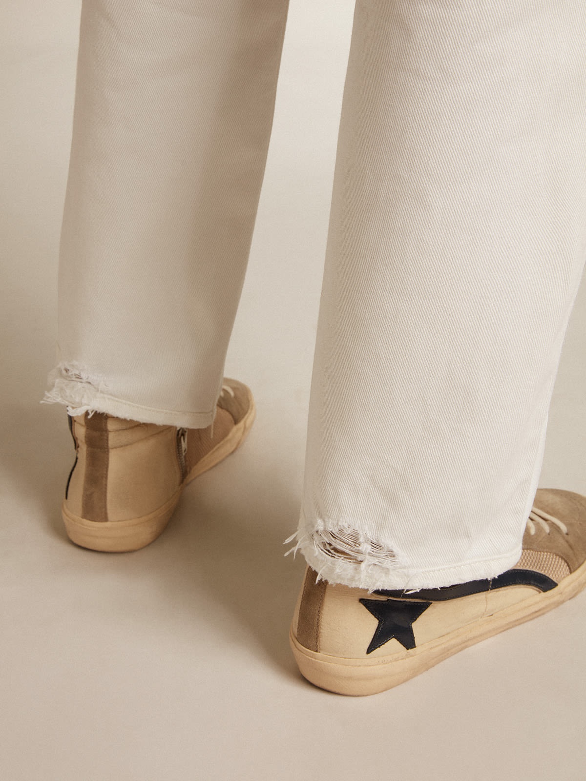 Stonewashed-effect white jeans - 4