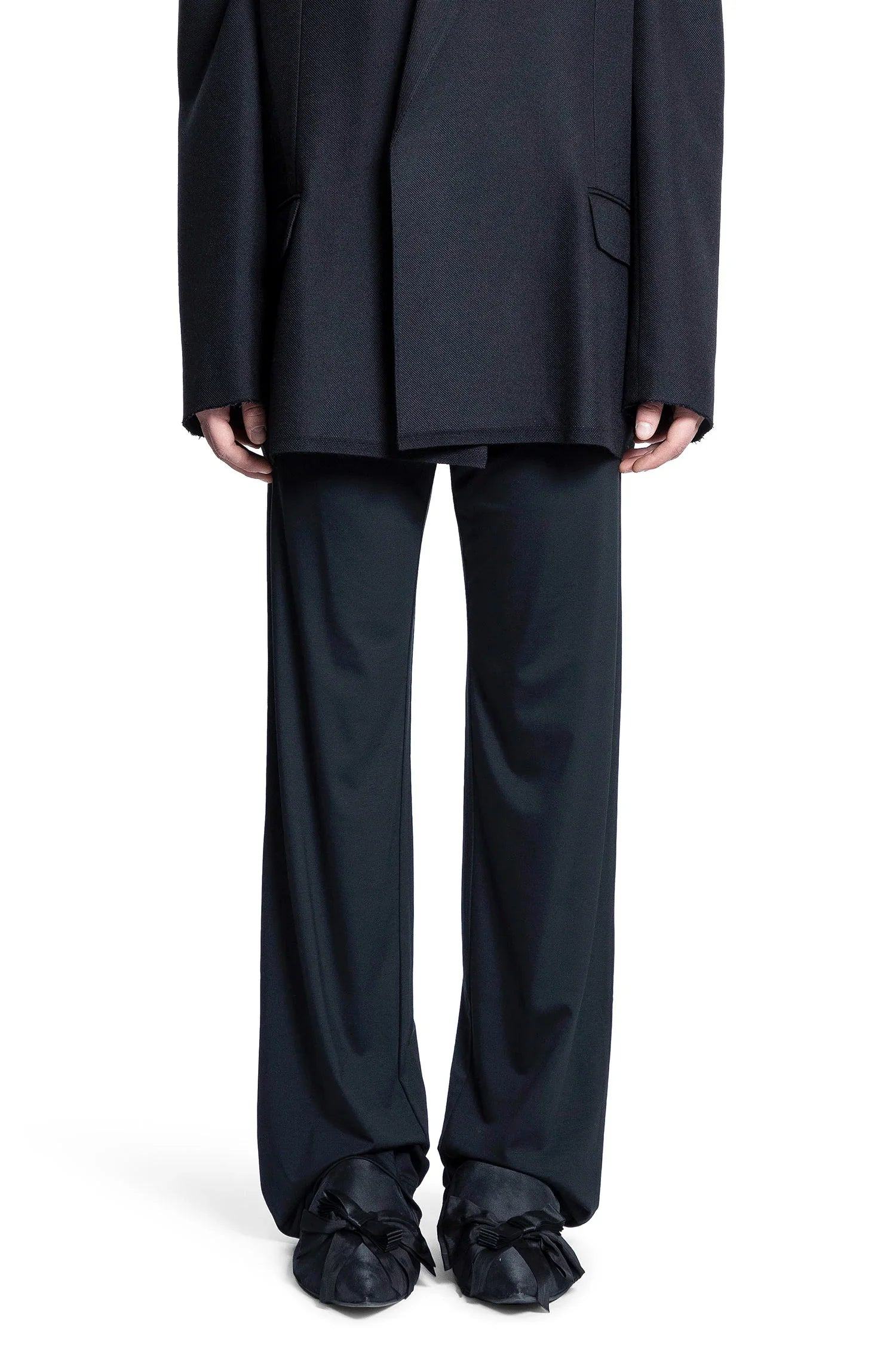 Elastic-Pants-In-Stretch-Modal - 5
