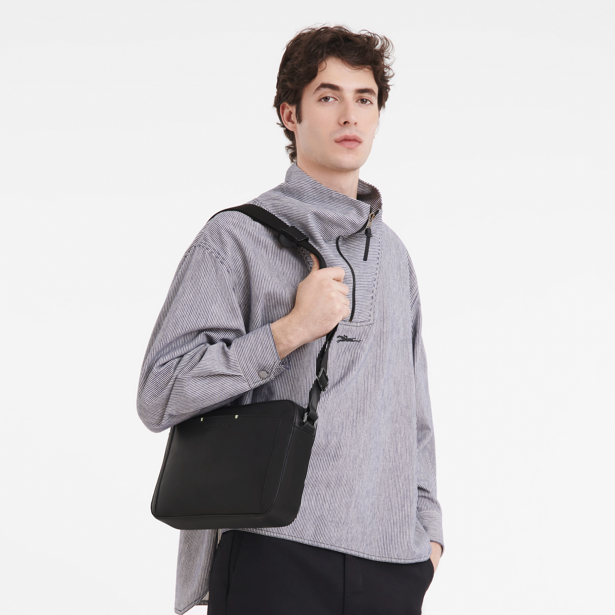 Longchamp sur Seine M Camera bag Black - Leather - 2