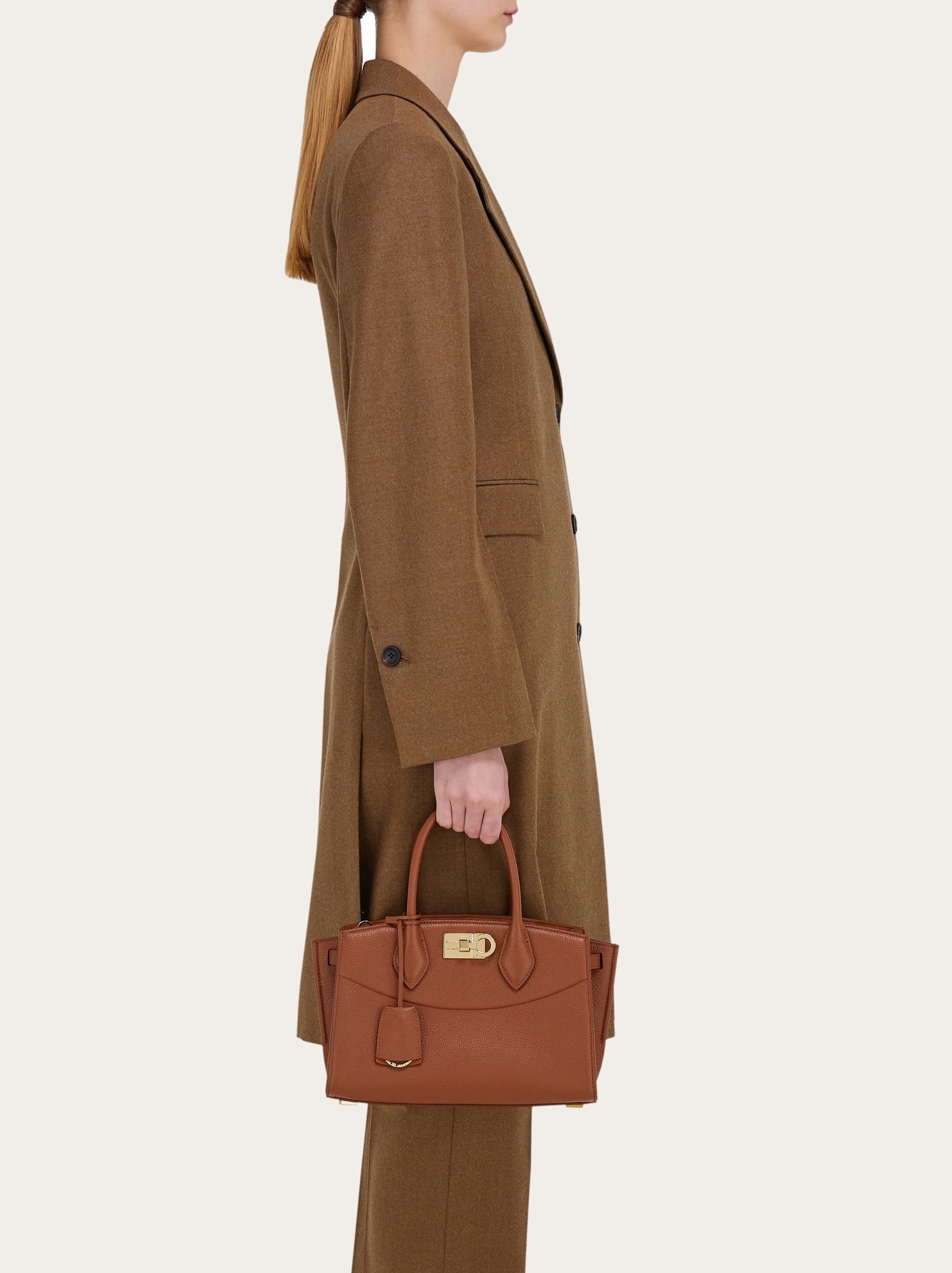 New Ferragamo Studio soft bag (M) - 2