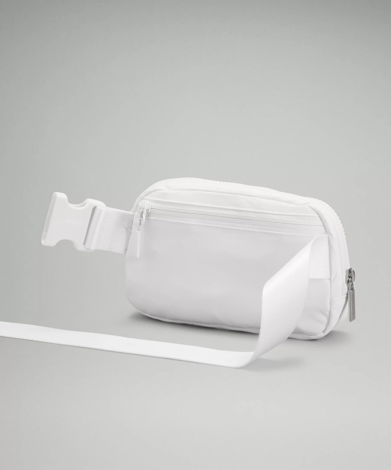 Everywhere Belt Bag 1L 4