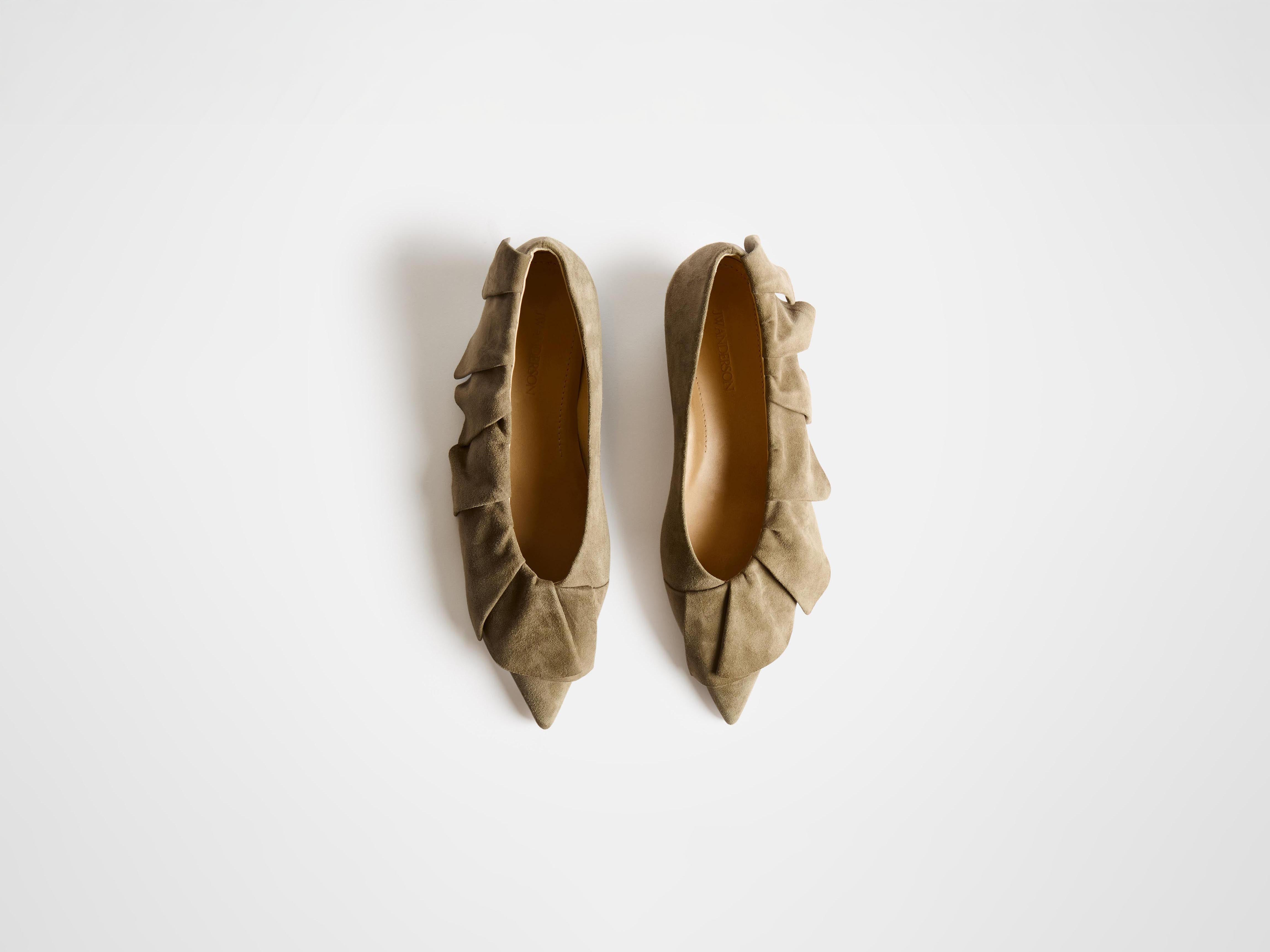 WOMENS RUFFLE BALLERINA FLATS IN GREY - 4