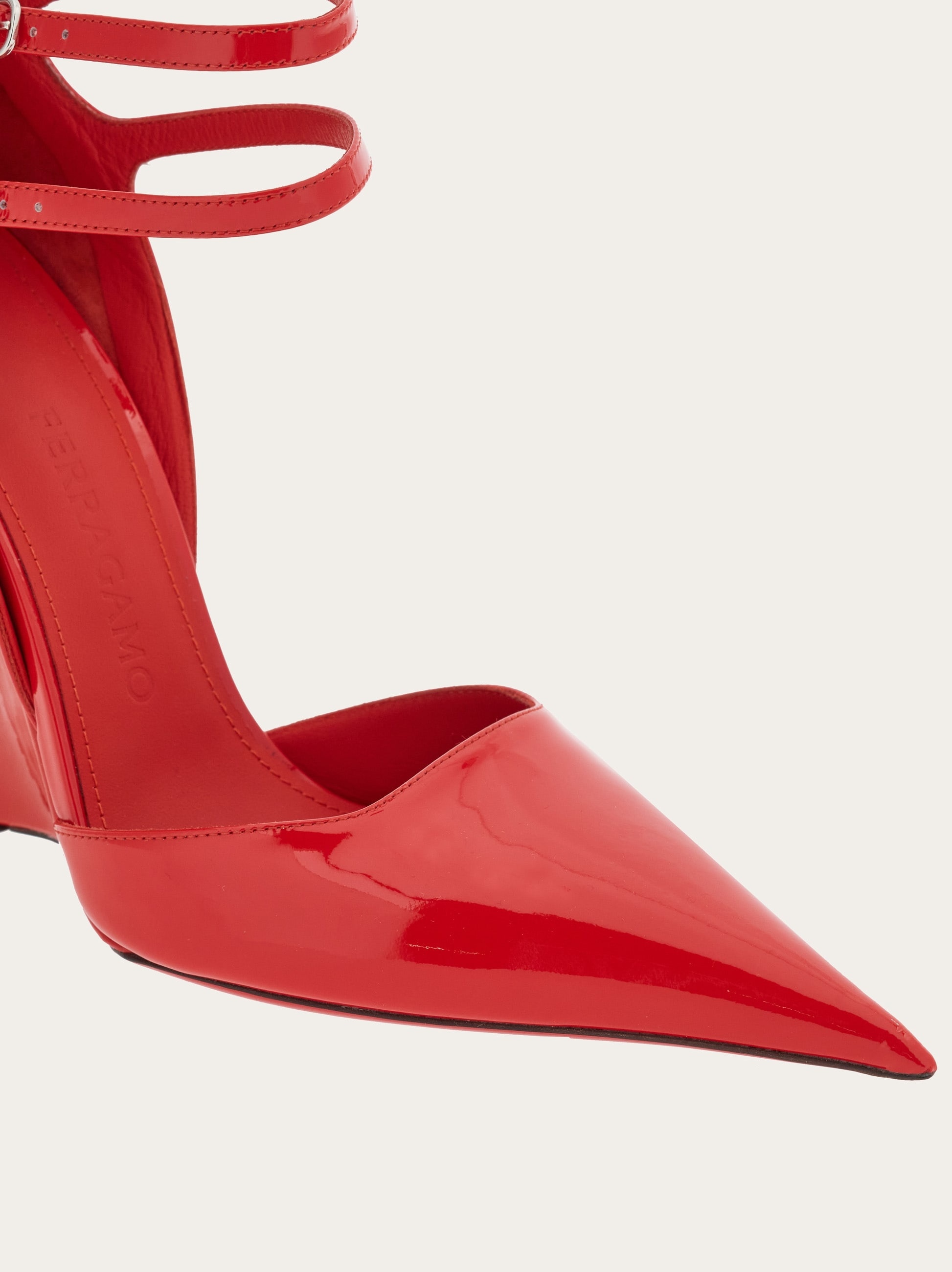 【関税&送料込】Ferragamo Pumps Bridal - Pump with Vara buckle - Women | Ferragamo