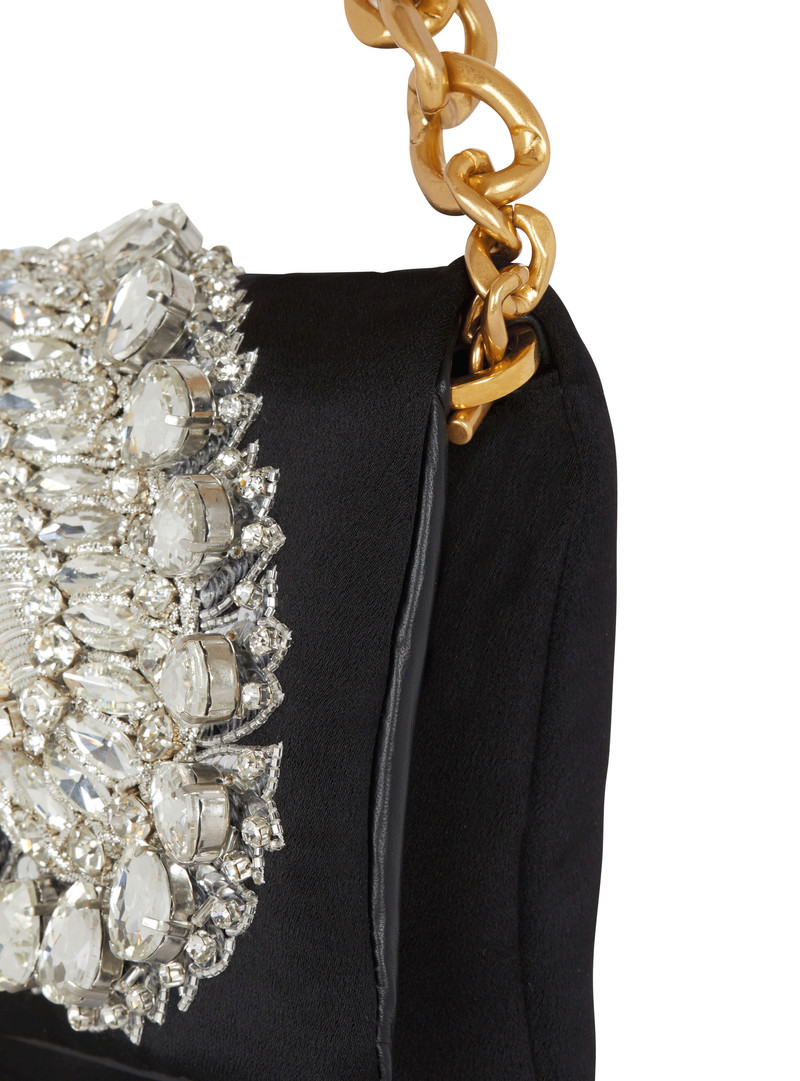 1945 Soft embroidered satin clutch 5