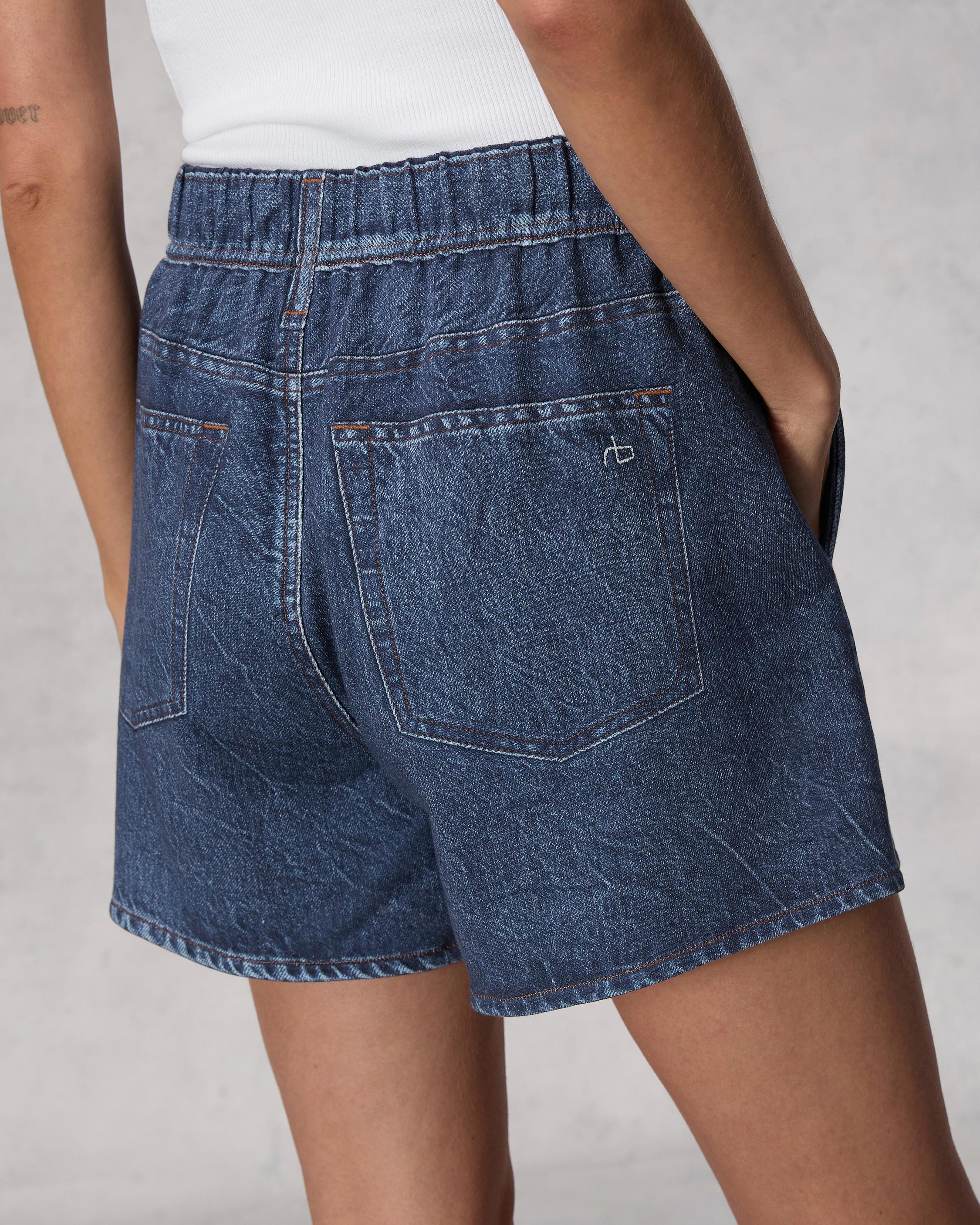 Miramar 4" Walking Short
Mid-Rise Short - 6