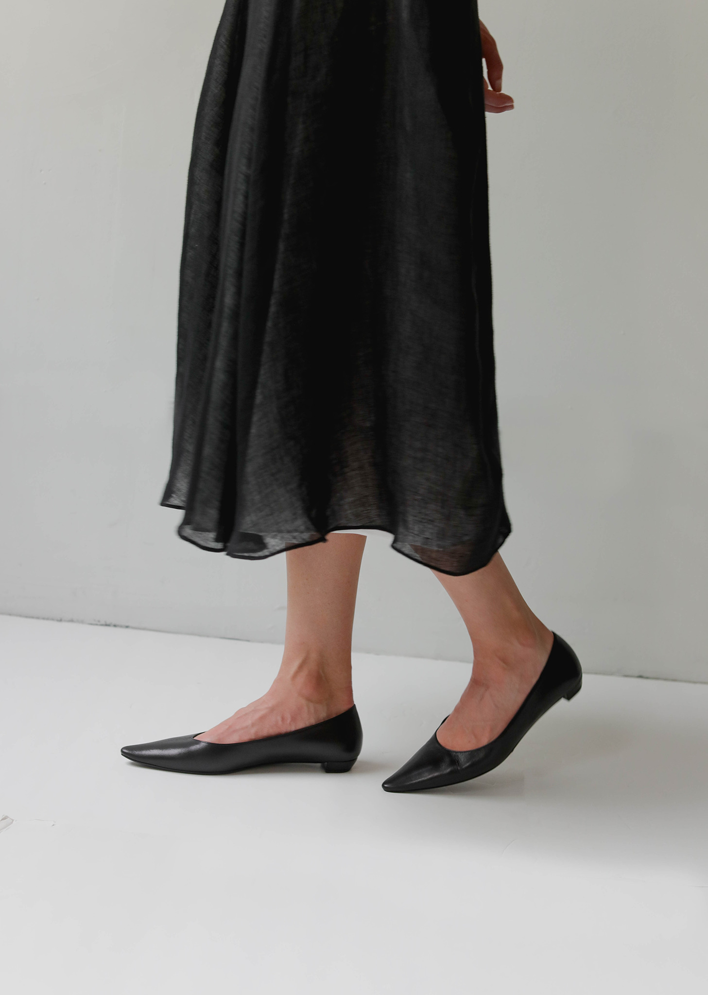 Claudette Flat — Black - 5