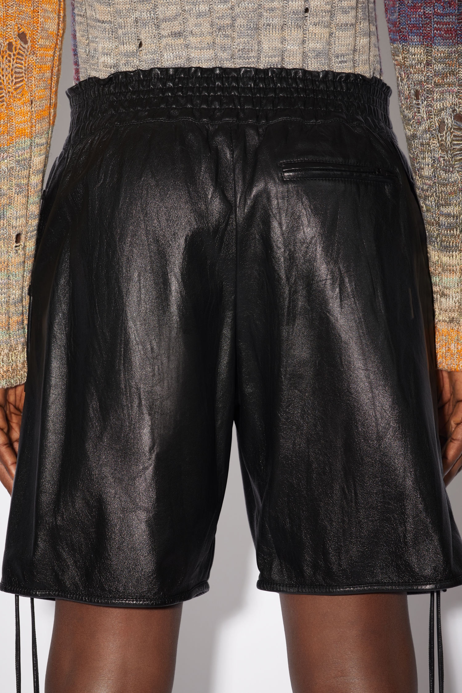 Leather shorts - Black - 6