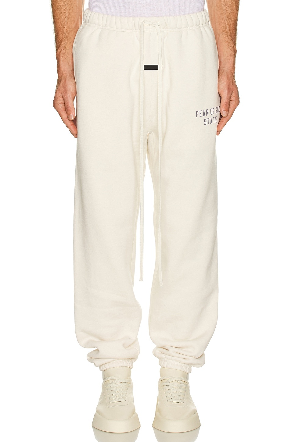 Fleece Essential Sweatpant - 4