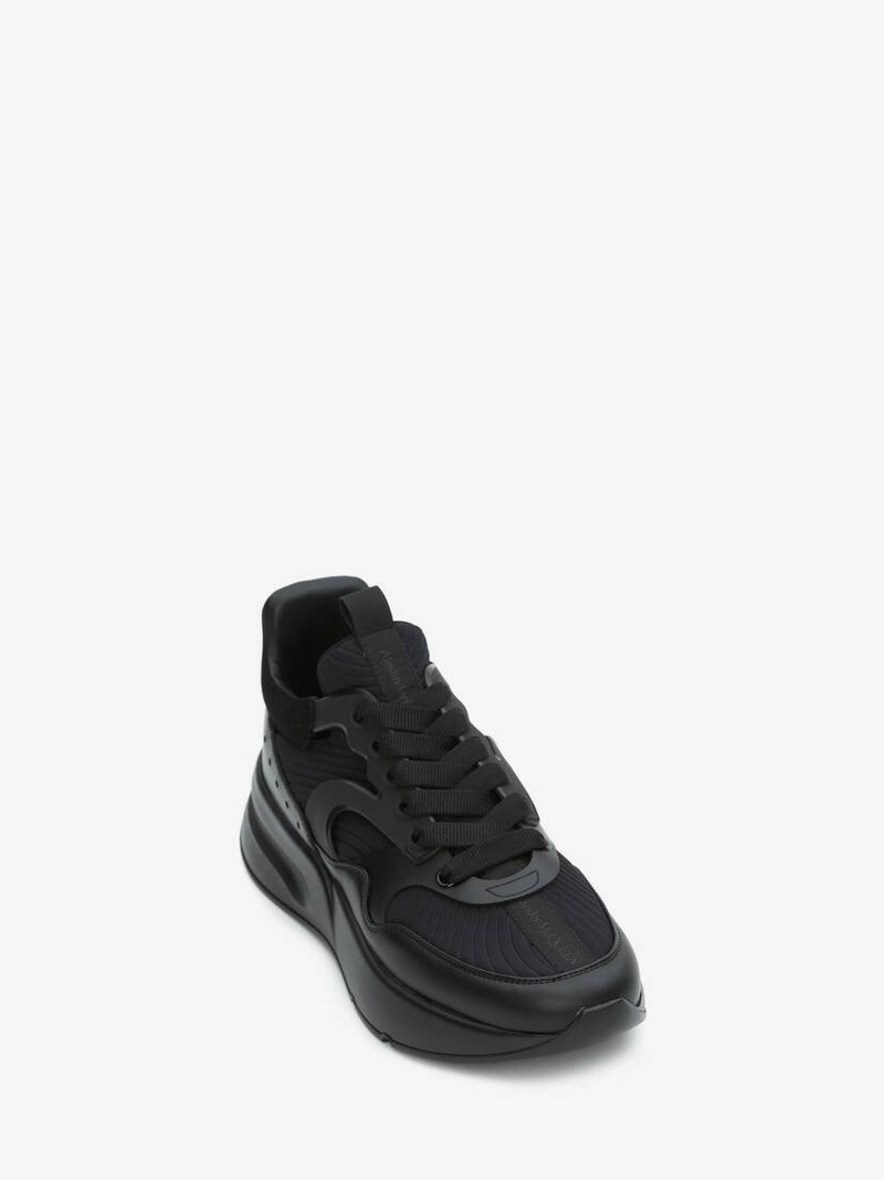 Alexander McQueen Oversized Runner in Black/silver outlook