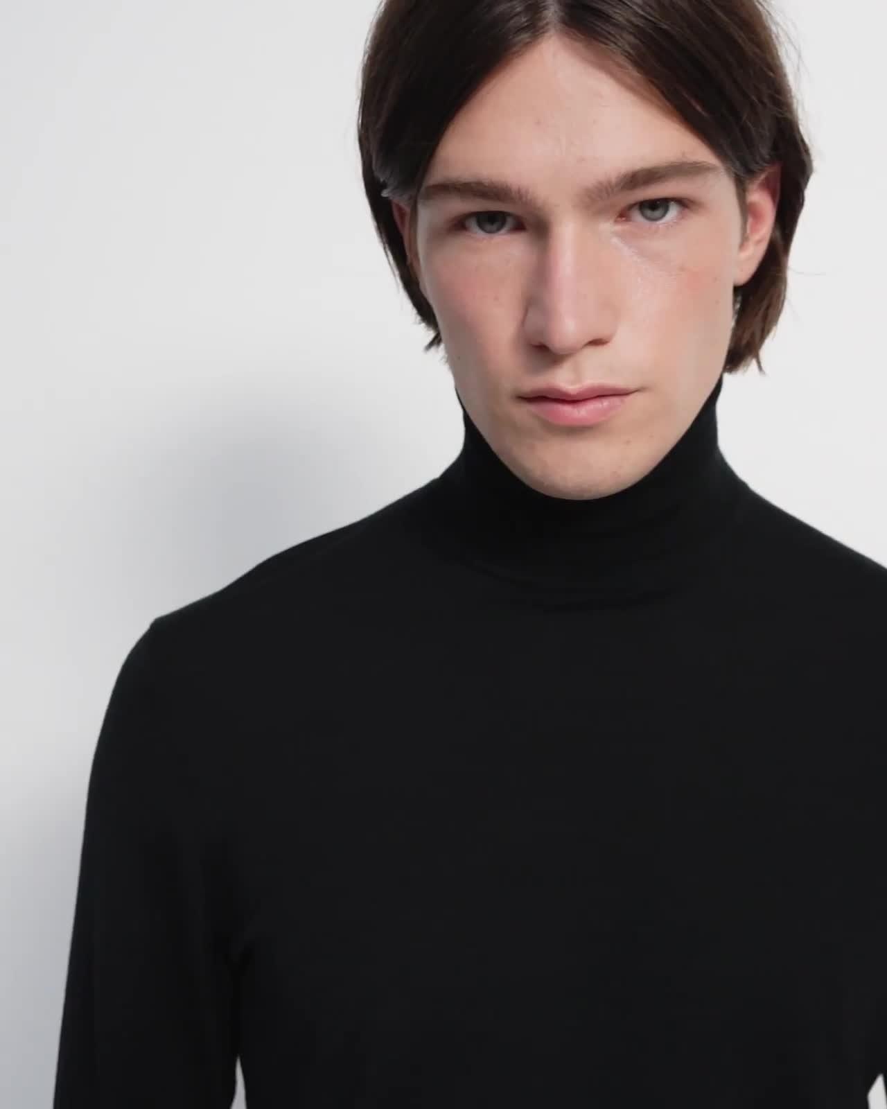 Turtleneck Sweater in Regal Wool - 6