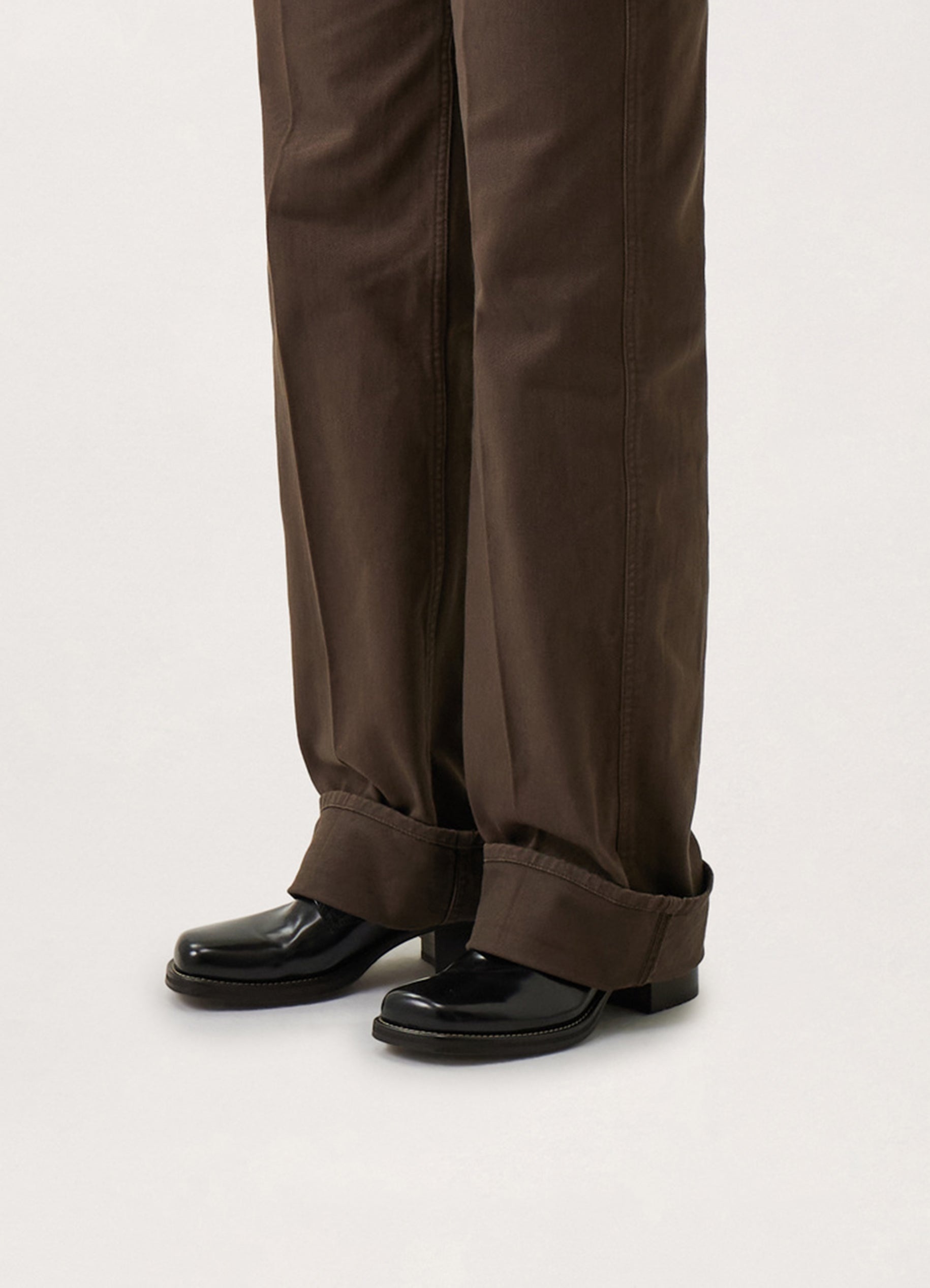 SQUARE DERBY
SLEEK LEATHER - 5