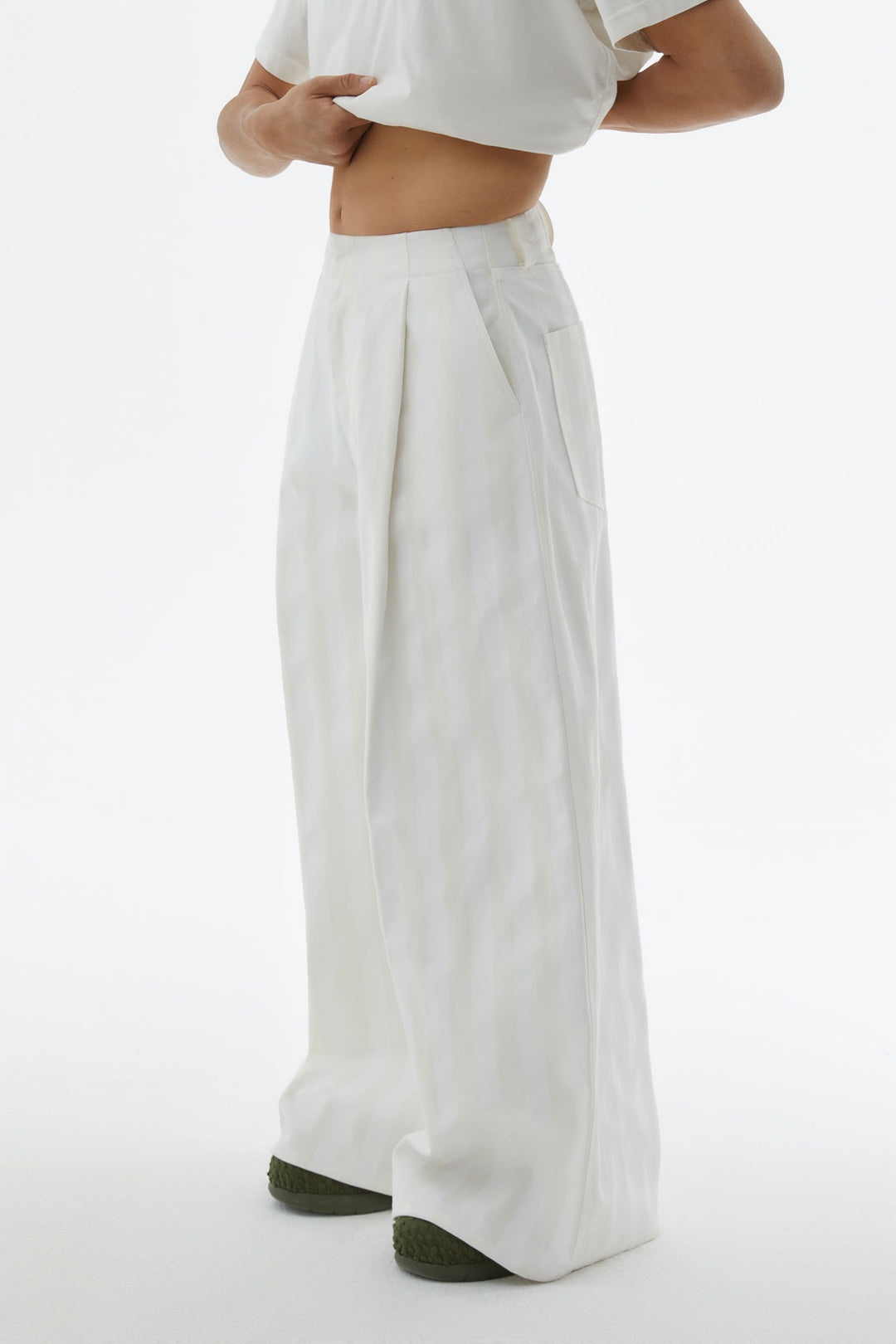 EXTRA OVERSIZED WHITE STRIPED PANTS - 1