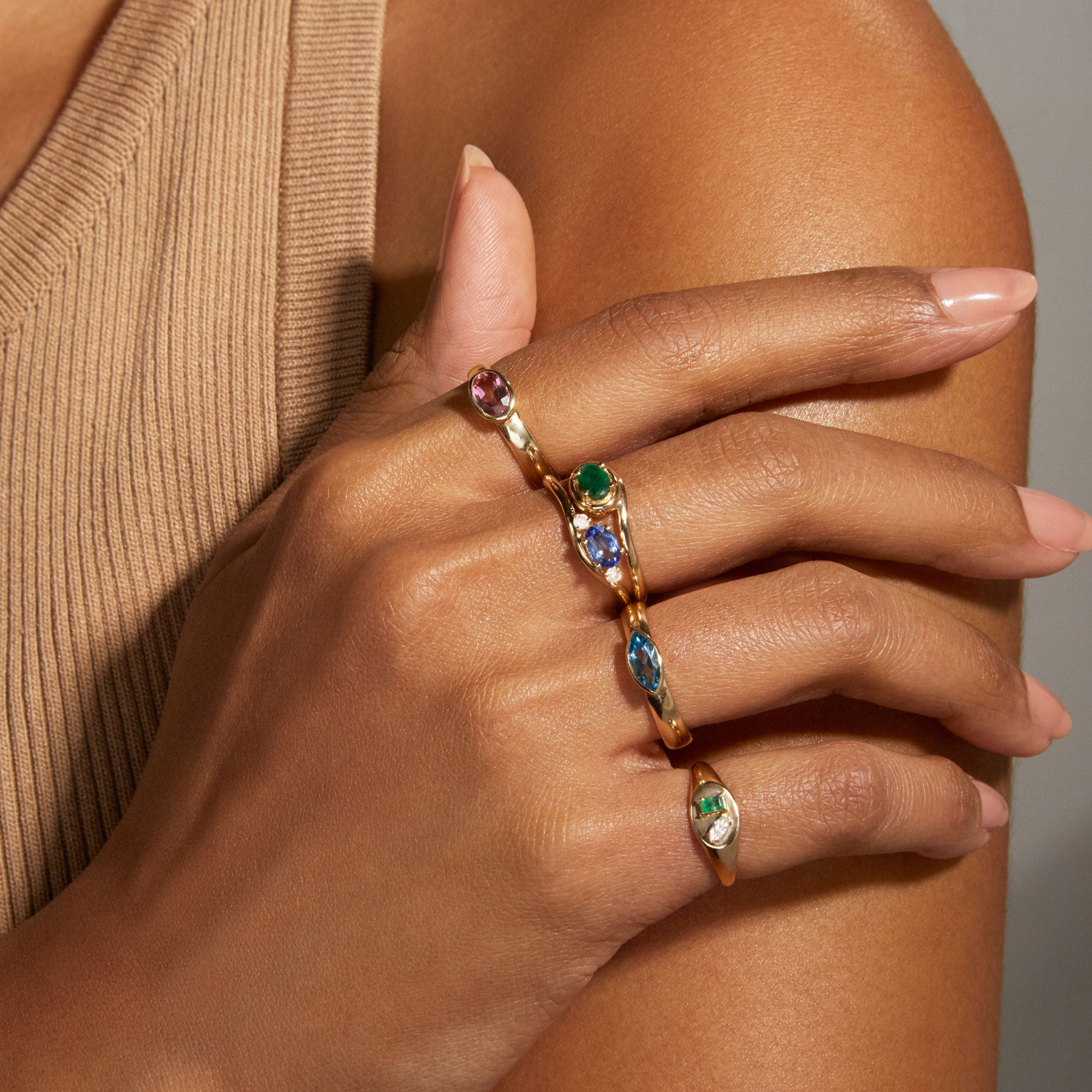 Emerald Luxe Pinky Signet Ring - 8