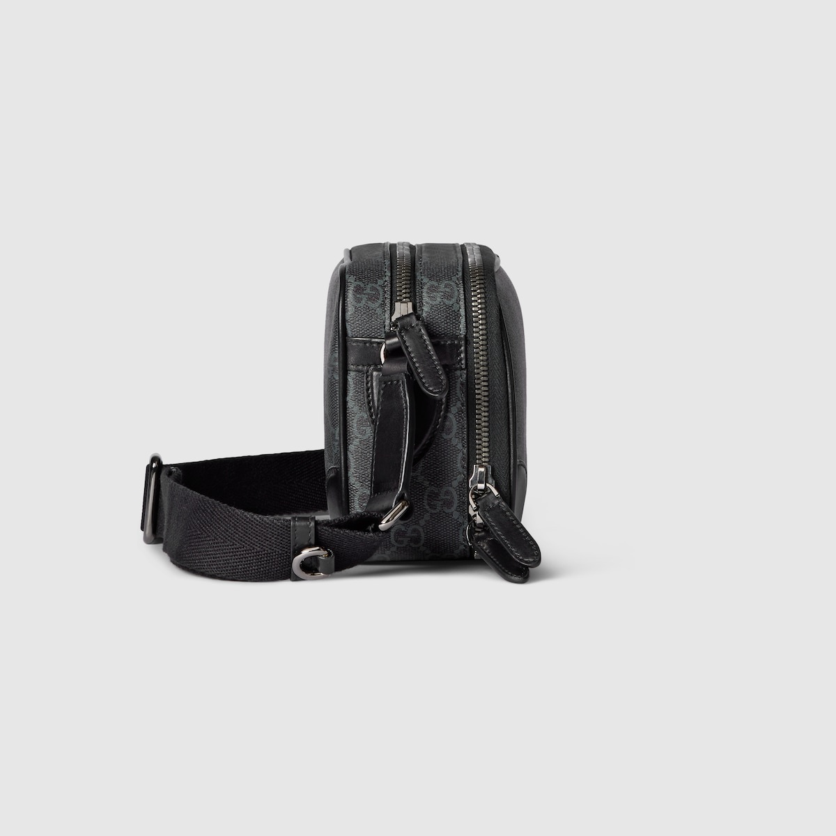 お出かけに♪【GUCCI】GG Super Mini Bag Gucci Women's' GG Super Mini Shoulder Bag in Red | LN-CC®