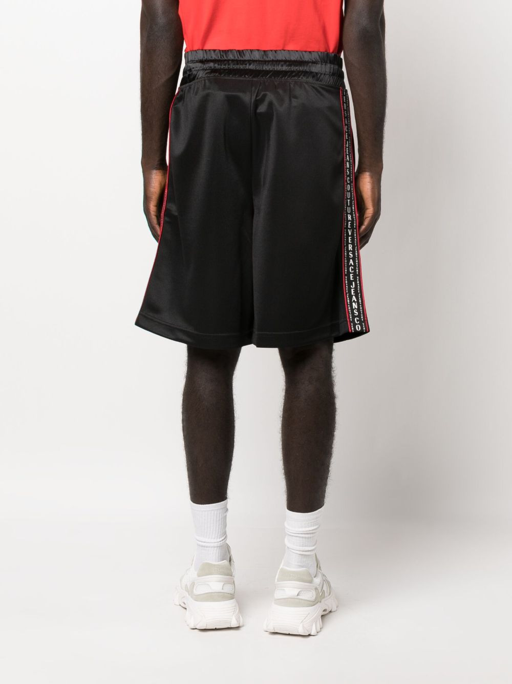 debossed-logo shorts - 4
