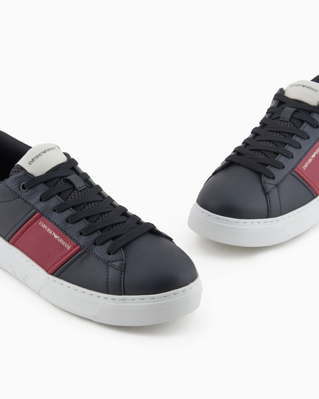 Leather sneakers with logo detail - 5