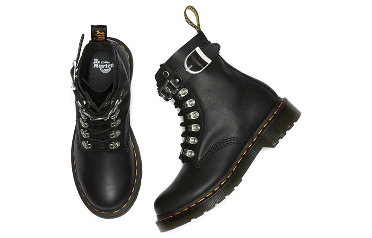 Martens (WMNS) Martens 1460 Pascal Chain Leather Lace Up