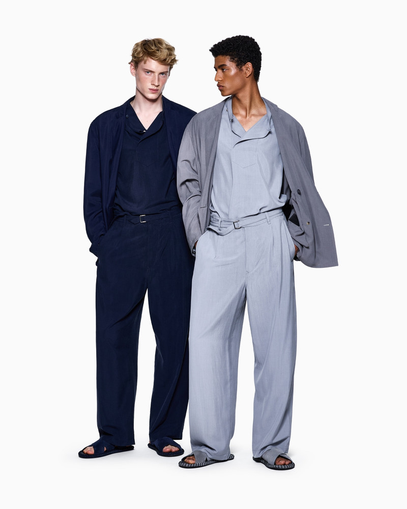 DOUBLE-BREASTED JACKET IN A SILK AND LINEN POPLIN 2