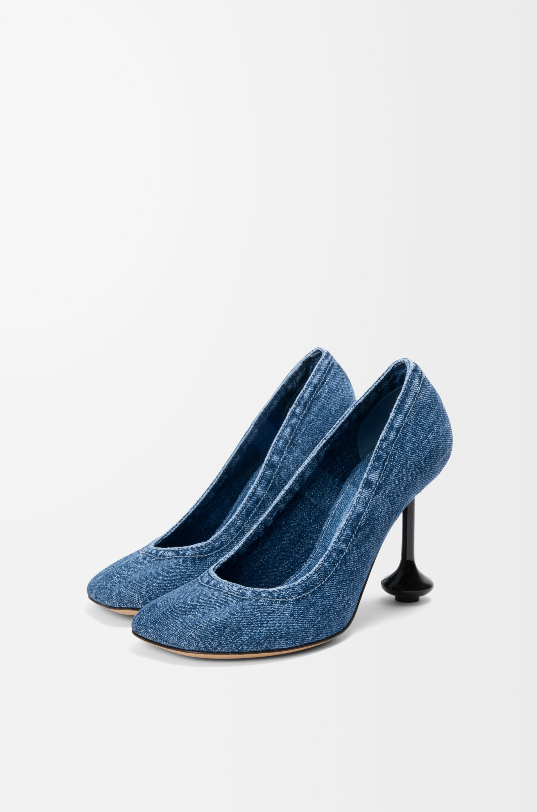 Toy pump in denim - 3