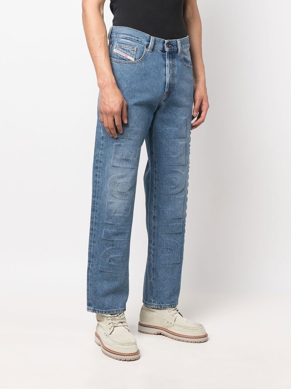 2010-FS4 STRAIGHT-LEG JEANS - 5