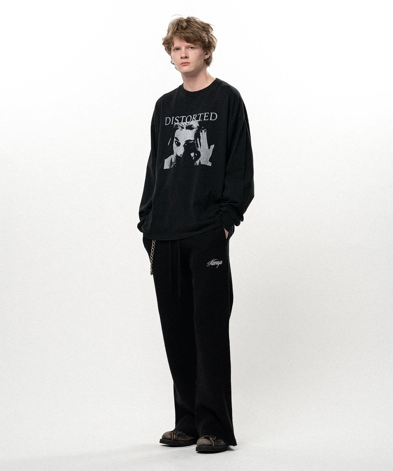 "DISTORTED Girl" L/S T-shirt - 1