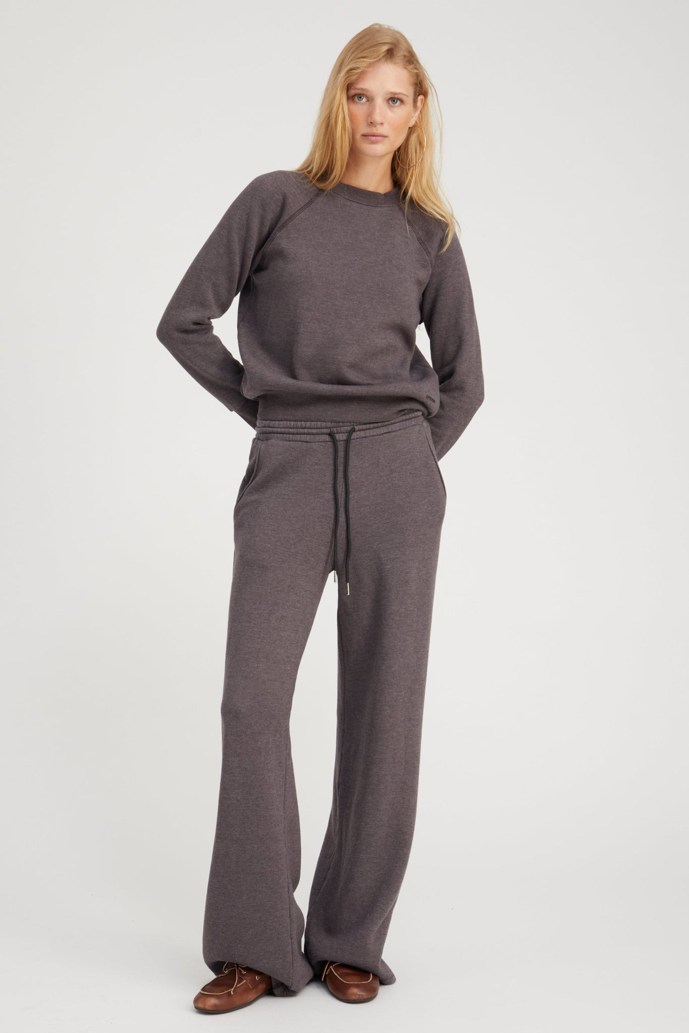 CHARCOAL SHRUNKEN RAGLAN SWEATSHIRT - 2