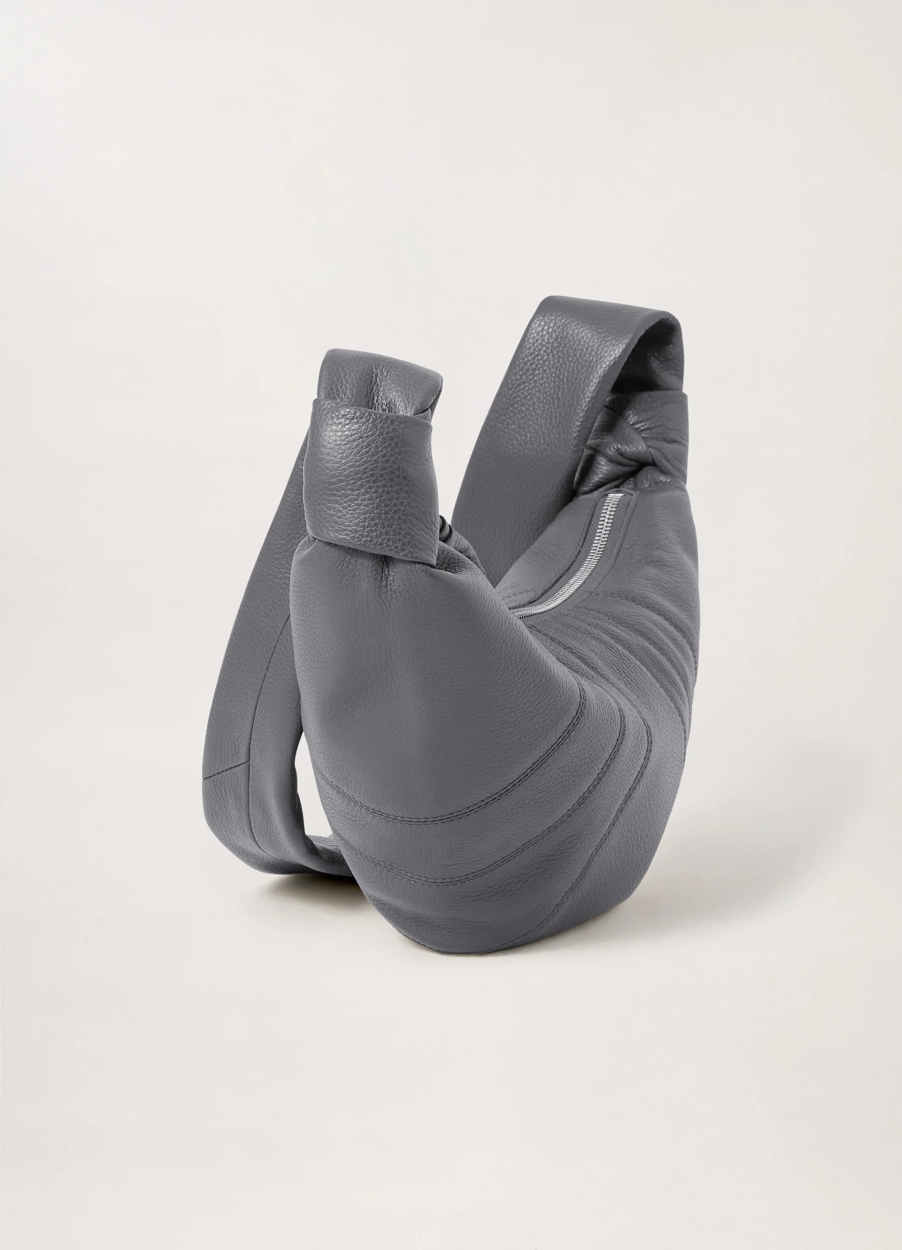 SMALL CROISSANT BAG
SOFT GRAINED LEATHER - 3