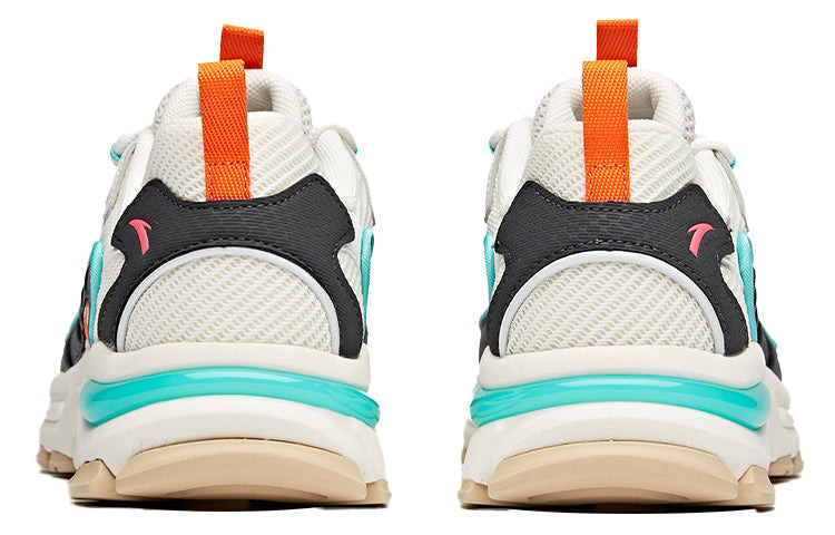 (WMNS) ANTA Millennium Glacier 'White Grey Black' 122028899-4 - 4