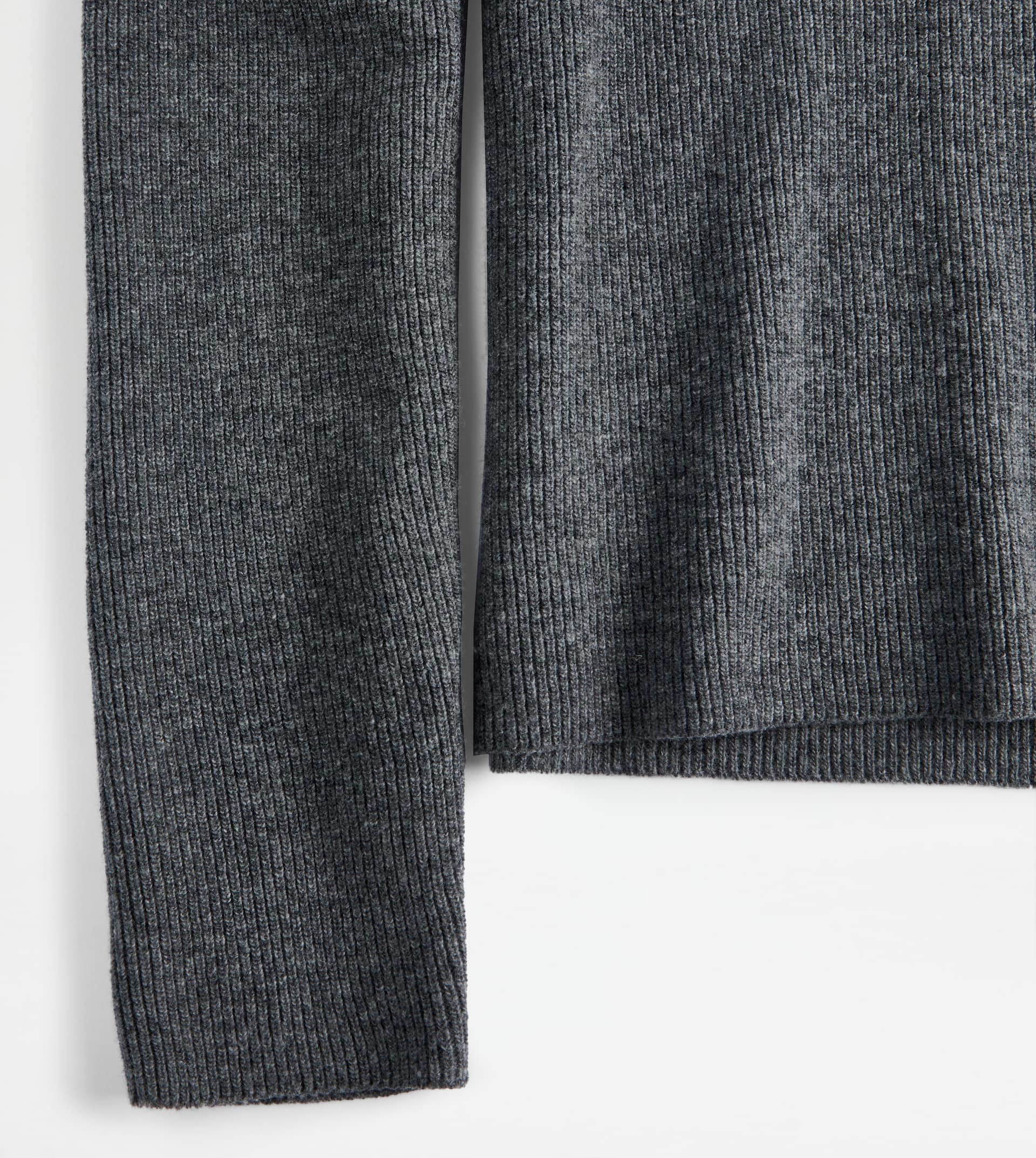 TURTLENECK IN WOOL - GREY - 9