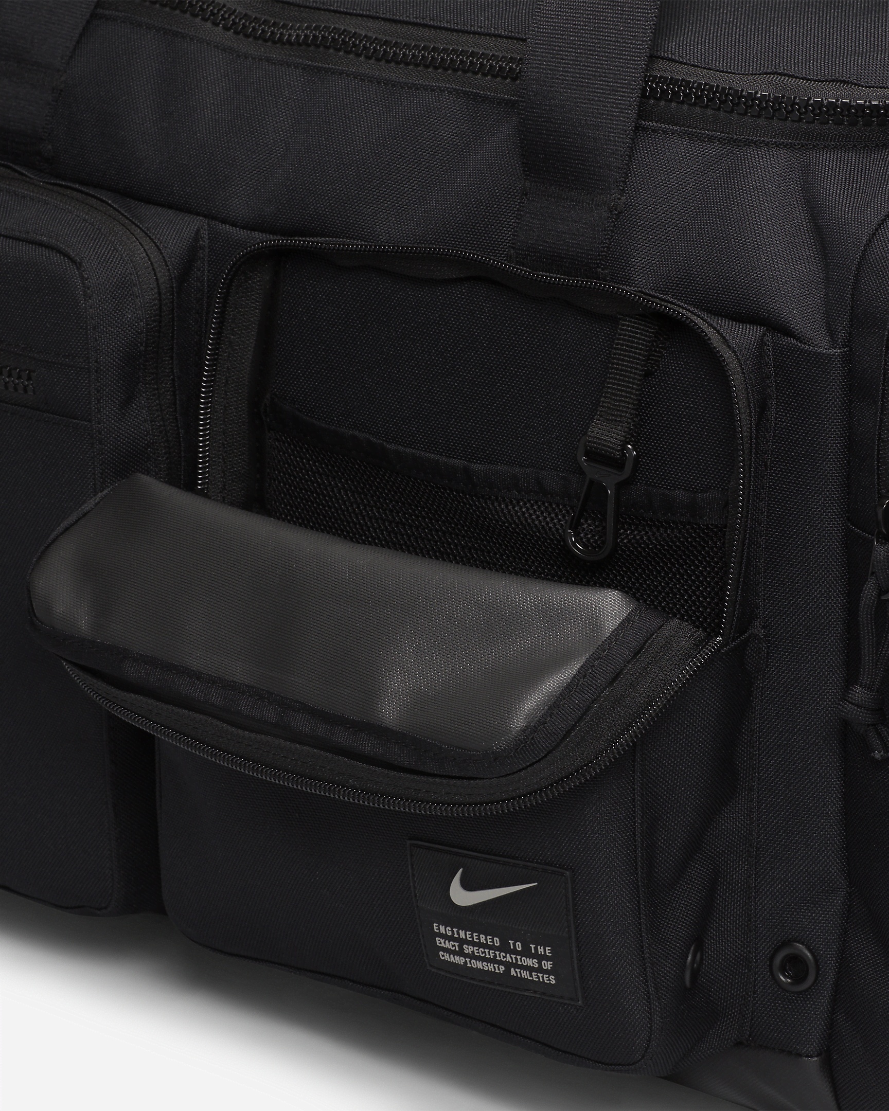 Nike Men's Utility Power Training Duffel Bag (Medium - 5