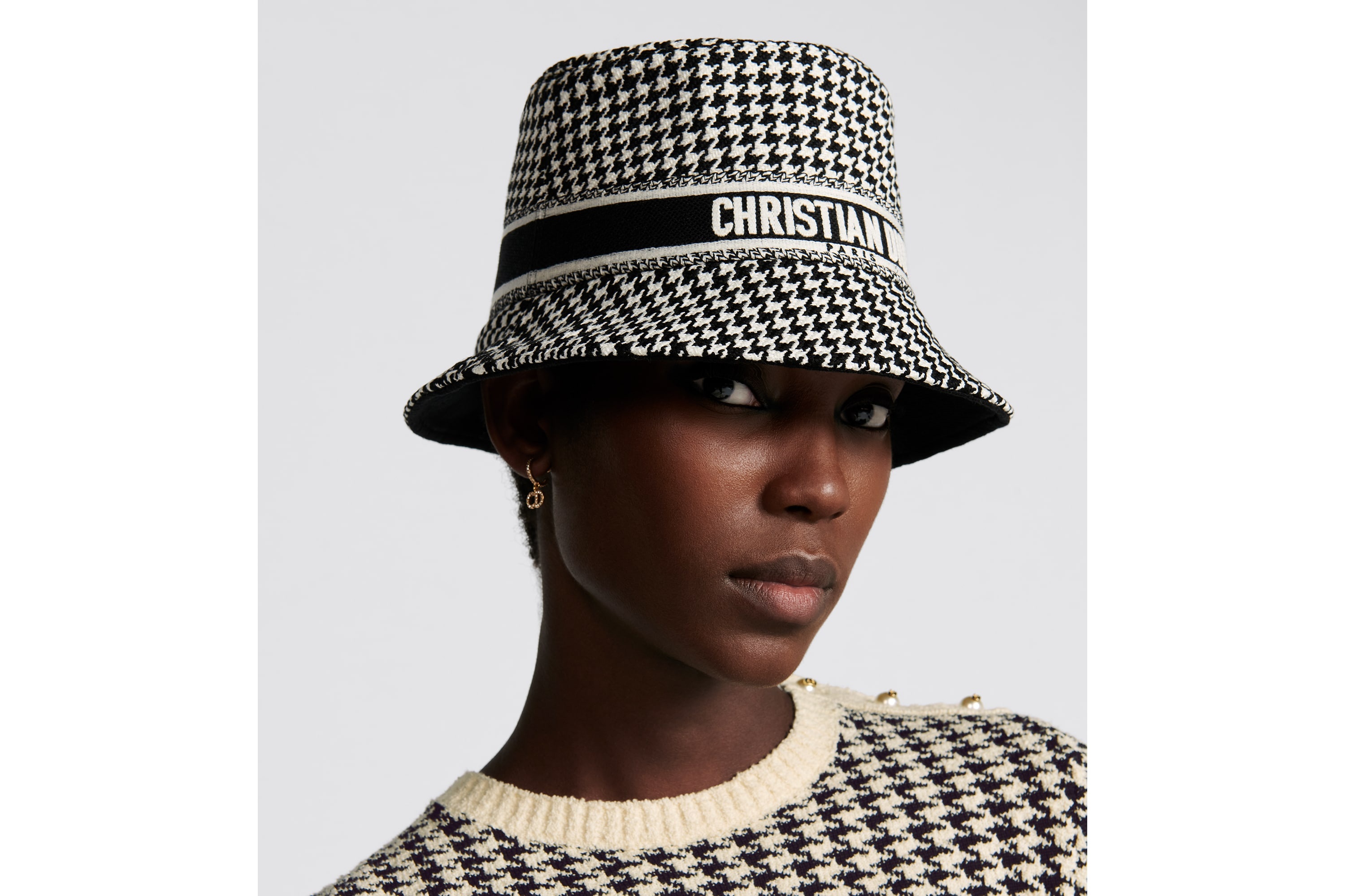 D-Bobby Houndstooth Small Brim Bucket Hat - 2