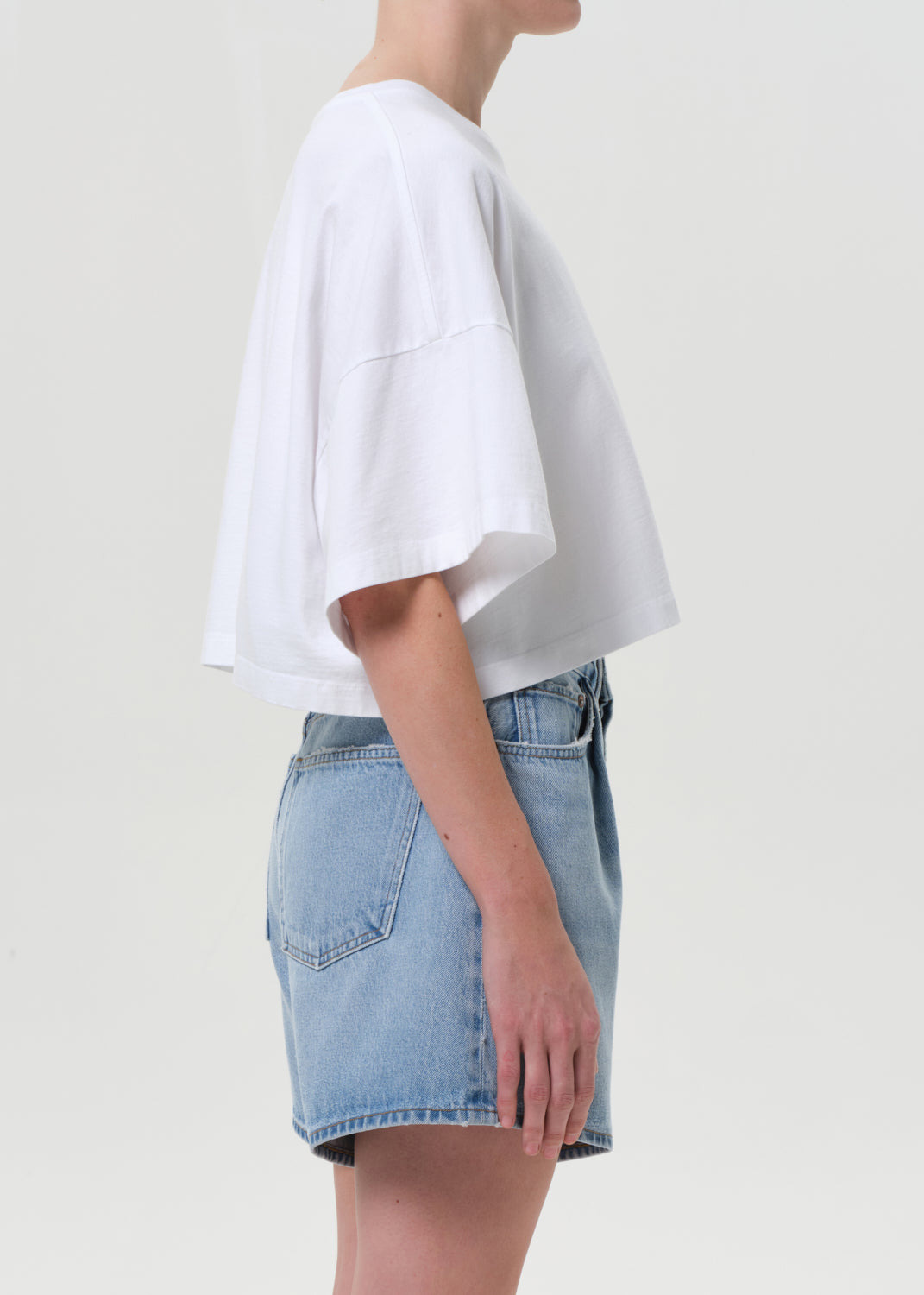 ARLI OVERSIZED CROPPED TEE IN WHITE - 4