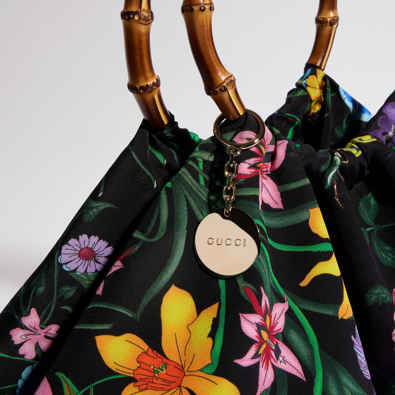 Silk maxi tote bag with bamboo handle 5