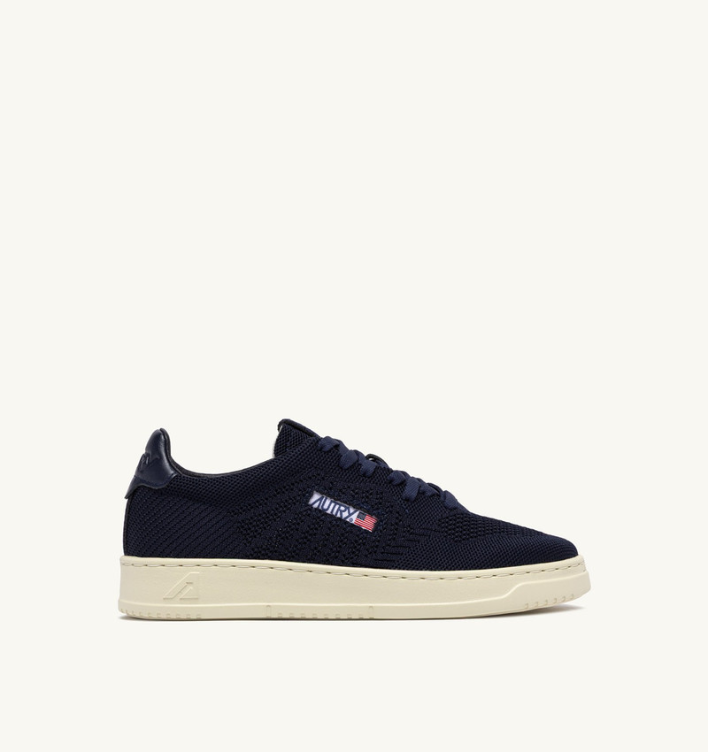 MEDALIST EASEKNIT LOW SNEAKERS IN SPACE BLUE KNIT 1
