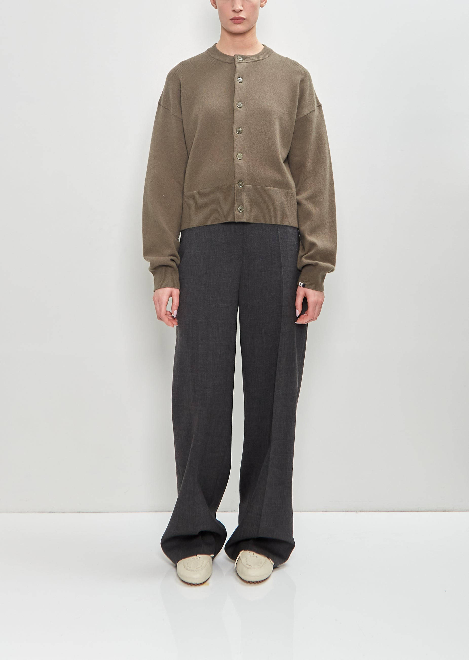 Cashmere Nylon n°170 Chou Cardigan — Army - 5