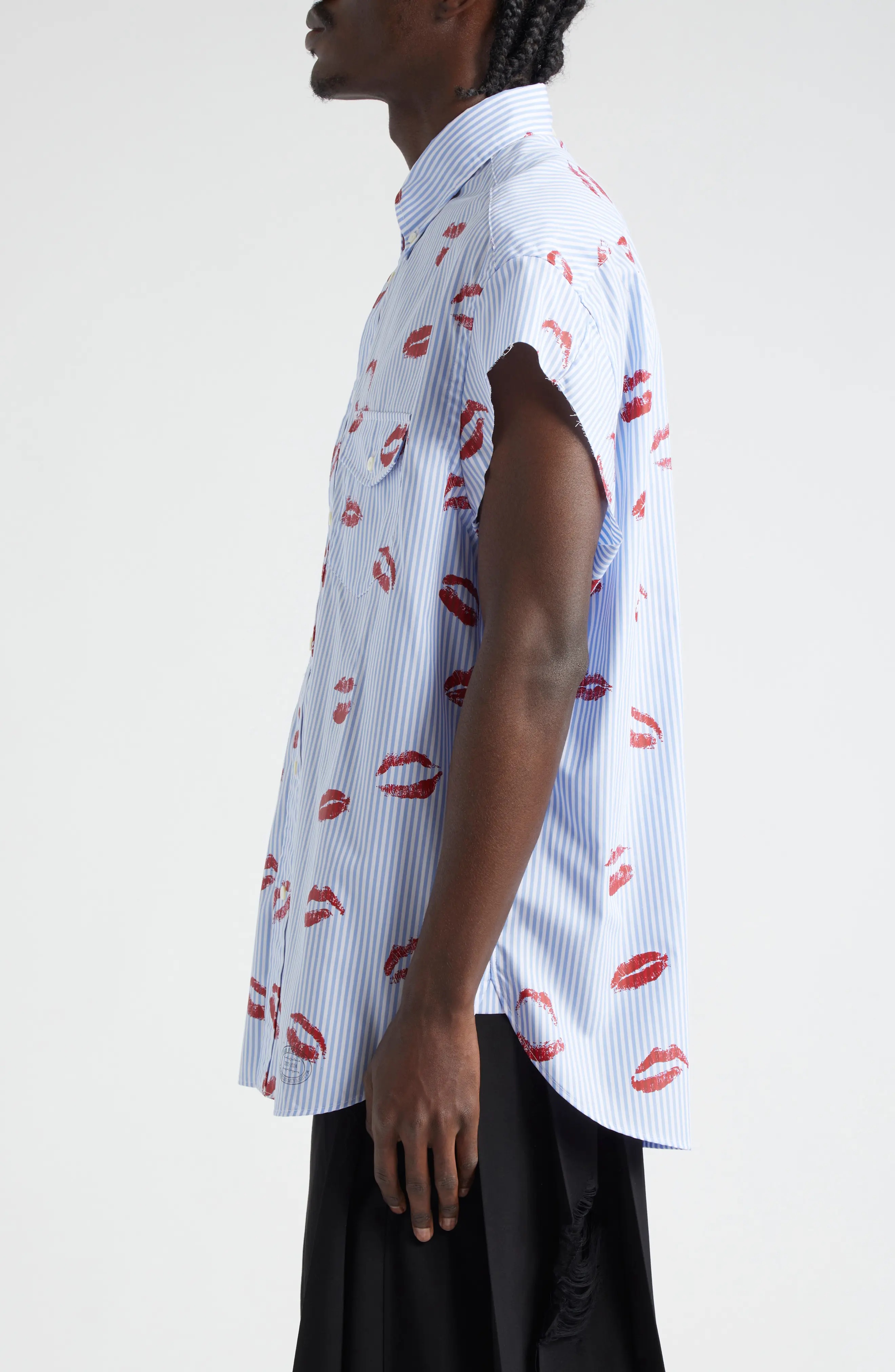Stripe Lips Print Cutoff Sleeve Button-Down Shirt - 4