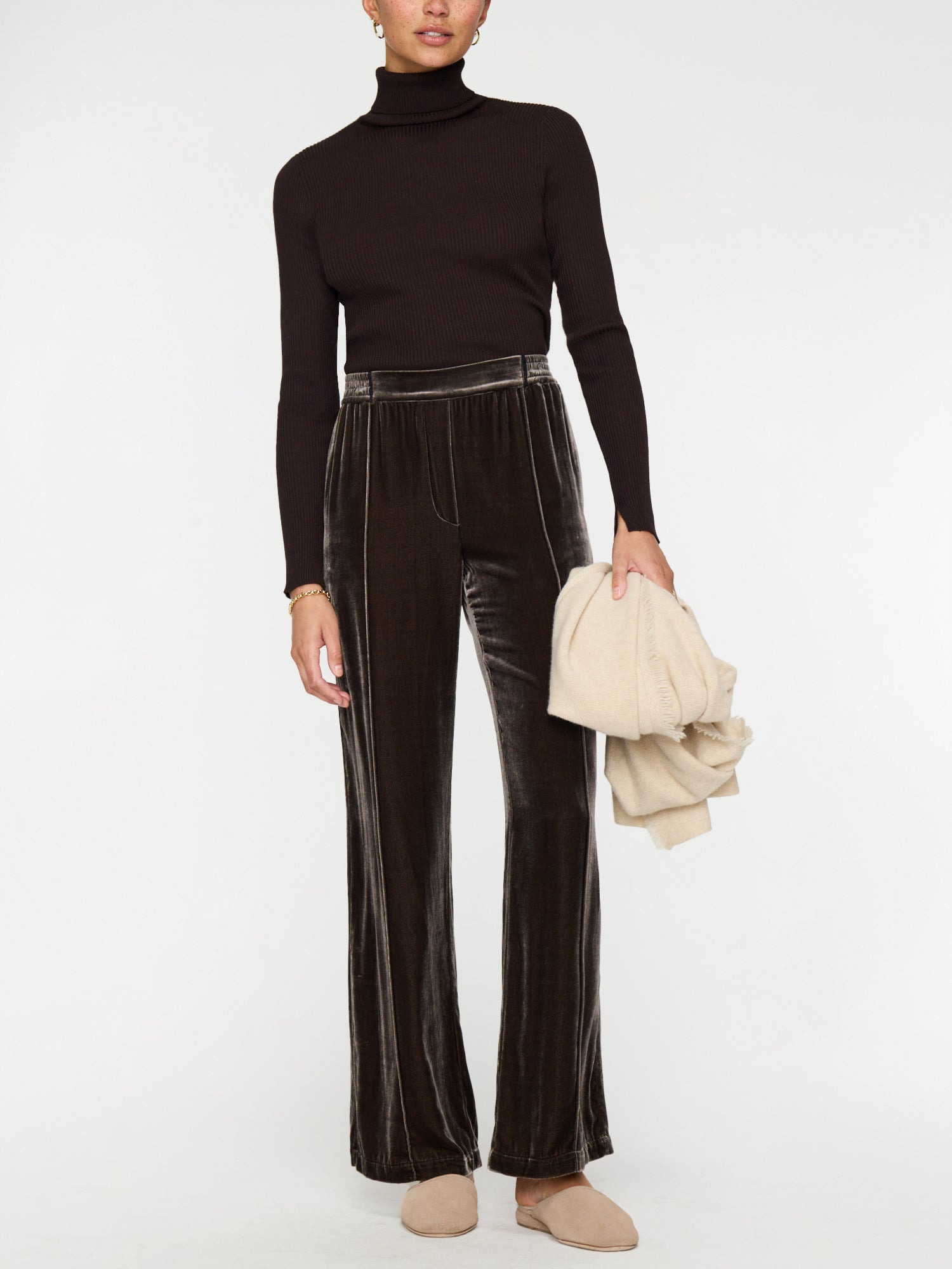 The Noel Ribbed Turtleneck - 8